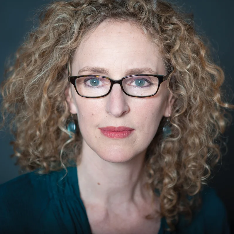 Vivienne Benesch headshot.jpg