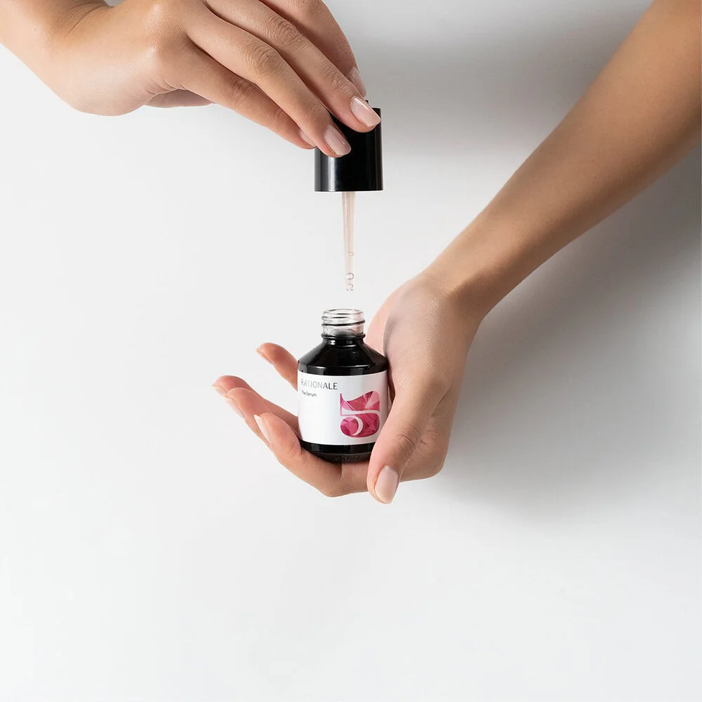 5-SERUM InHand.jpg