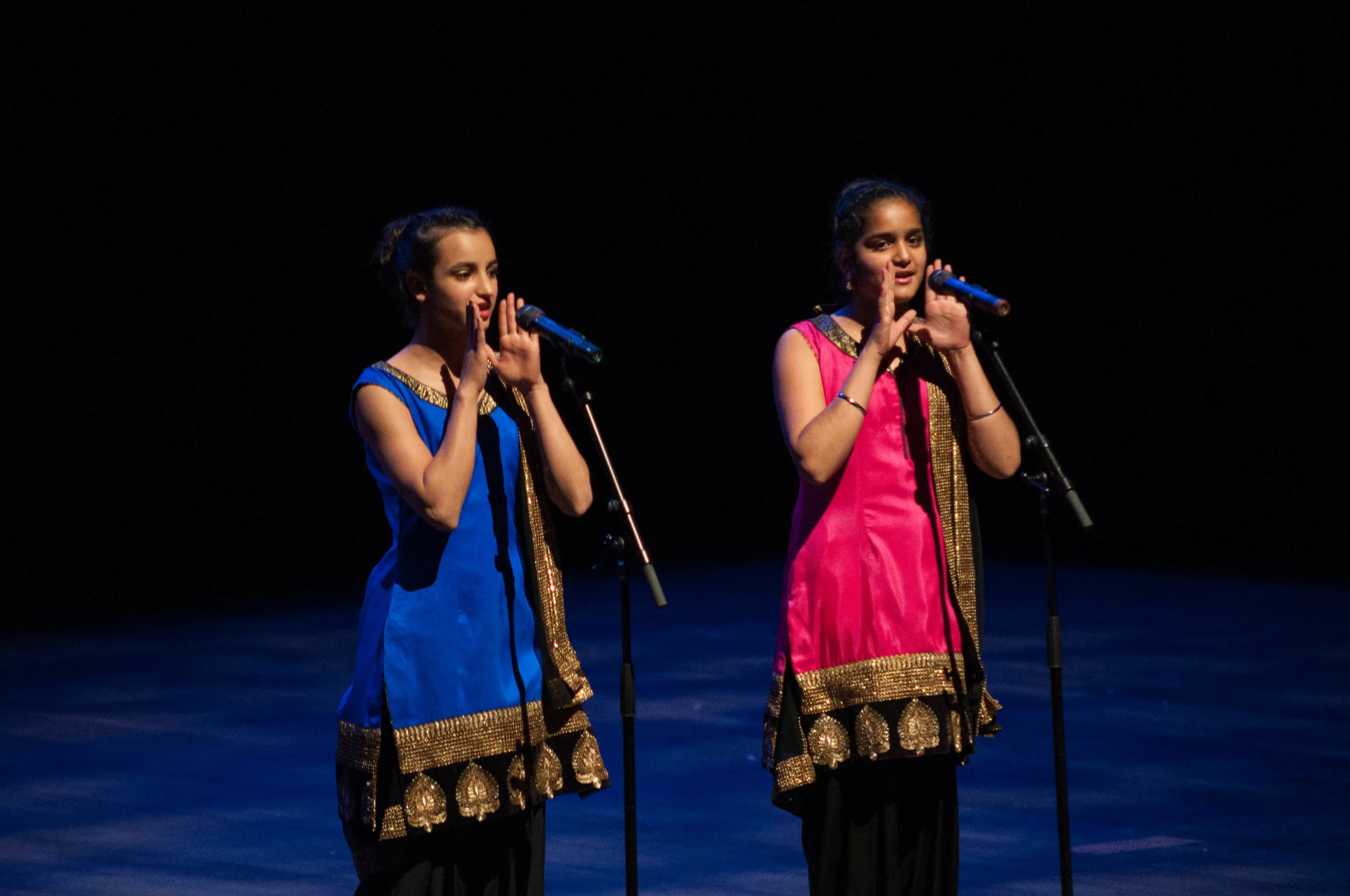 This Dynamic Singing Pair