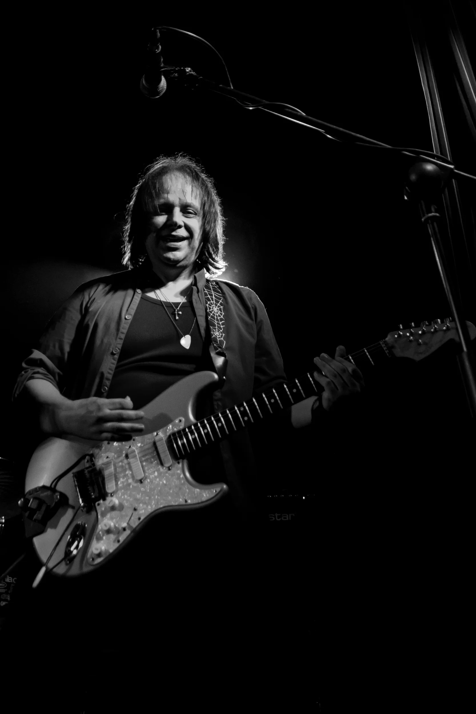 guitarist2.jpg