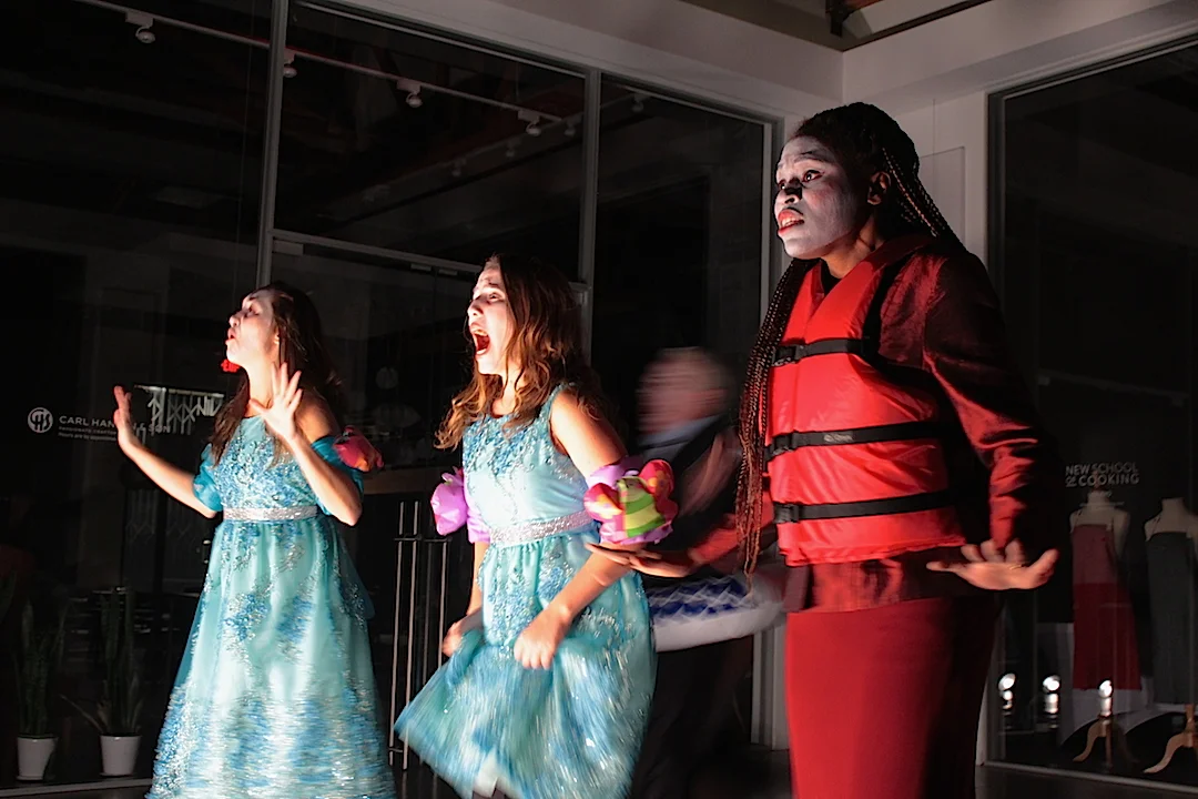 Frack - Girls freak out.JPG