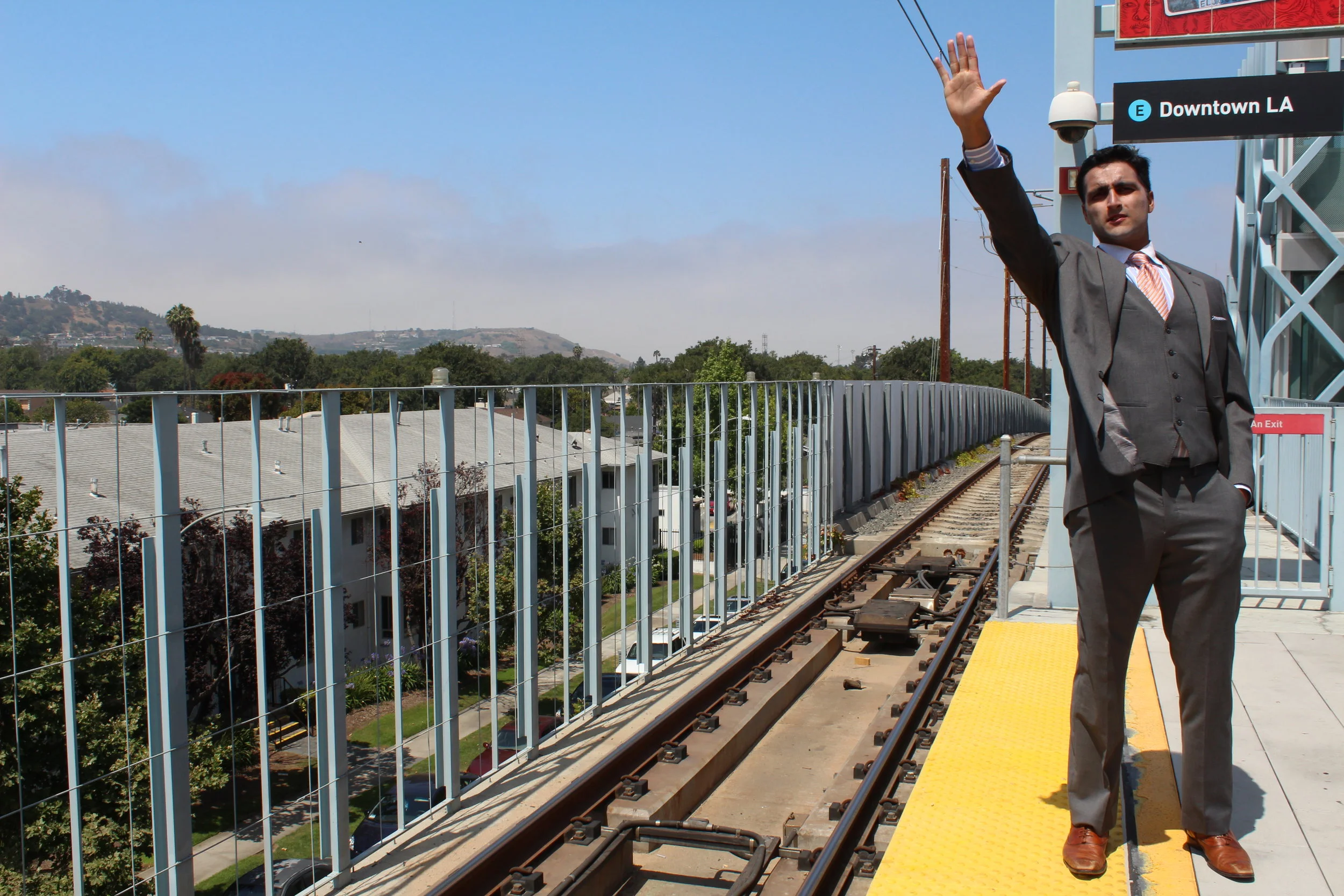 CC Rahul FS waits for train.JPG