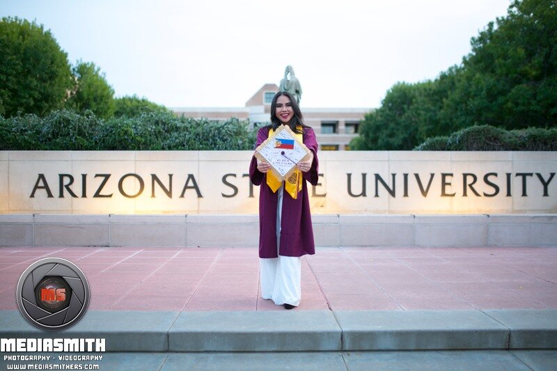 Graduation-Photography-ASU-Suzanne-Glendale-Arizona (23).jpg