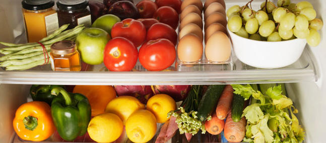 Bon, on la pousse un peu avec cette photo de frigo ... Qui a vraiment ça chez soi ?? :p