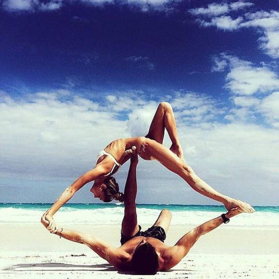 yoga-duo-couple-acro.jpg
