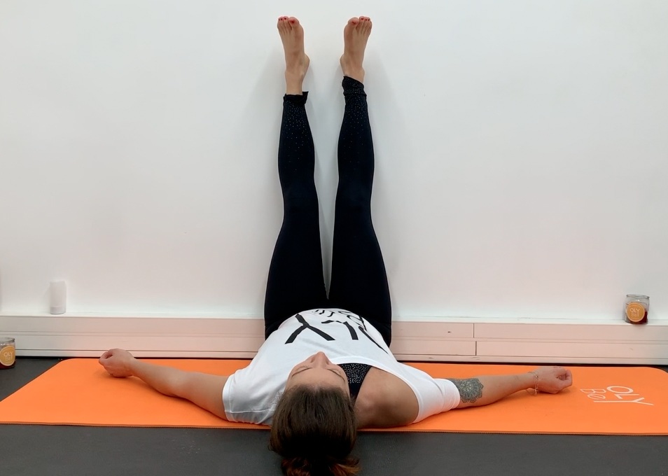 yoga-posture-tete-en-bas-simple