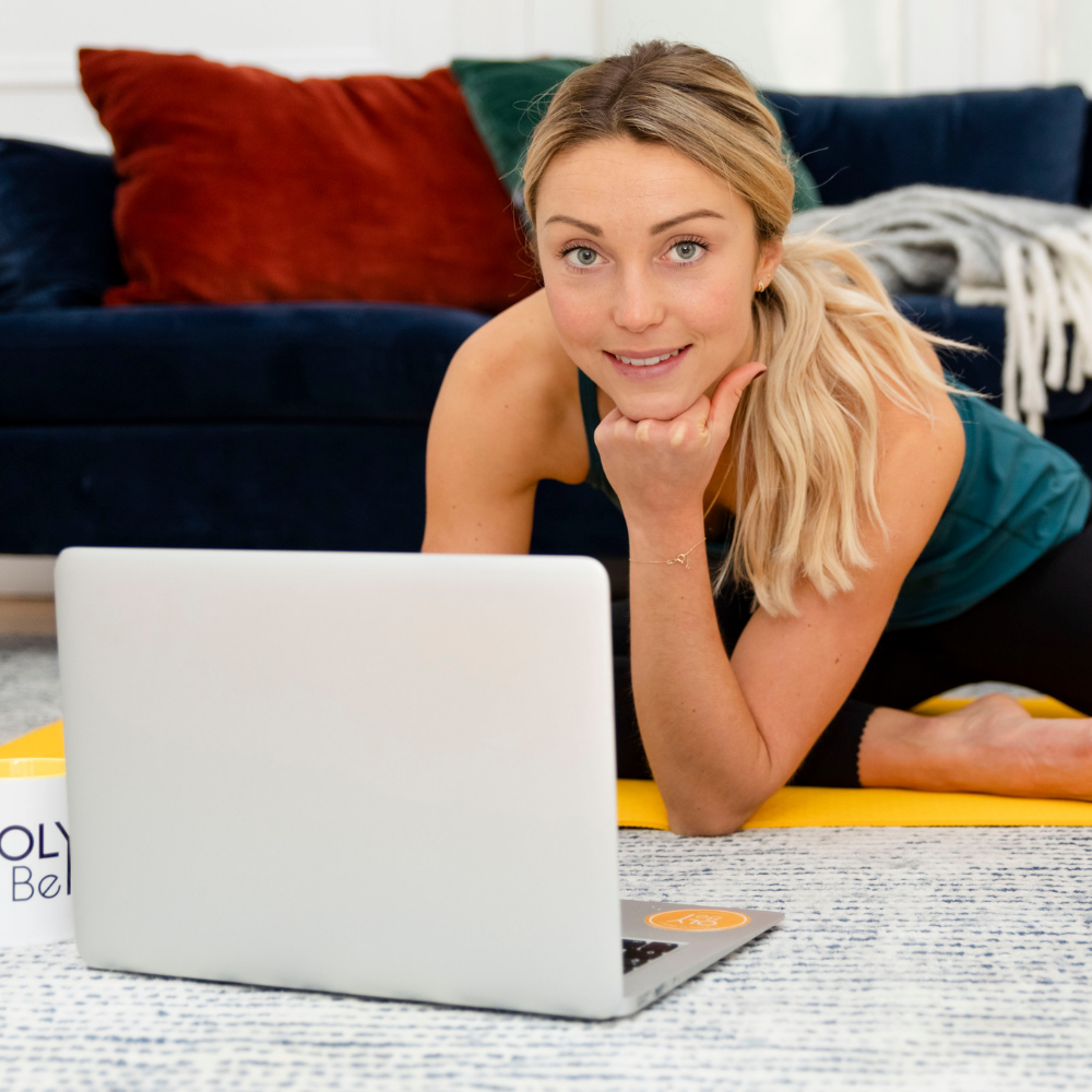 Comment bien pratiquer le yoga à la maison et en ligne ? - 