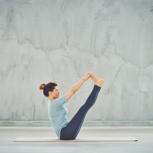 5 postures de yoga pour un ventre plat - 