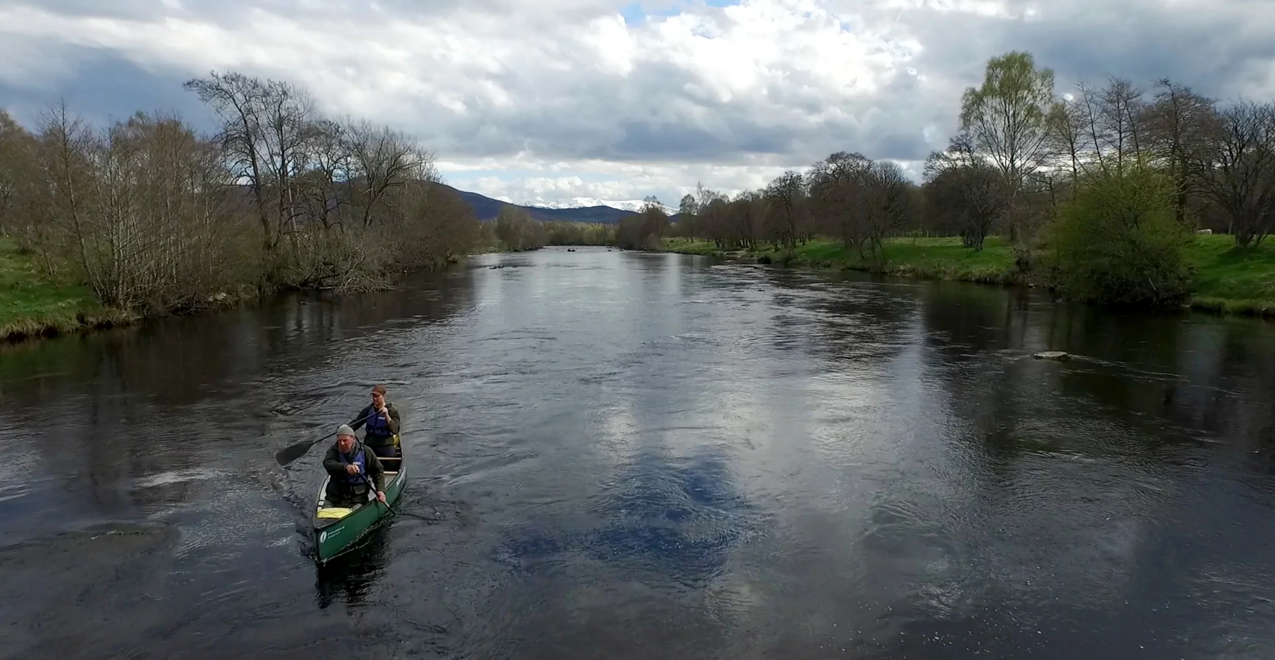 Filming with wildlife filmmakers on the River Spey as they follow the cycle of life around it.