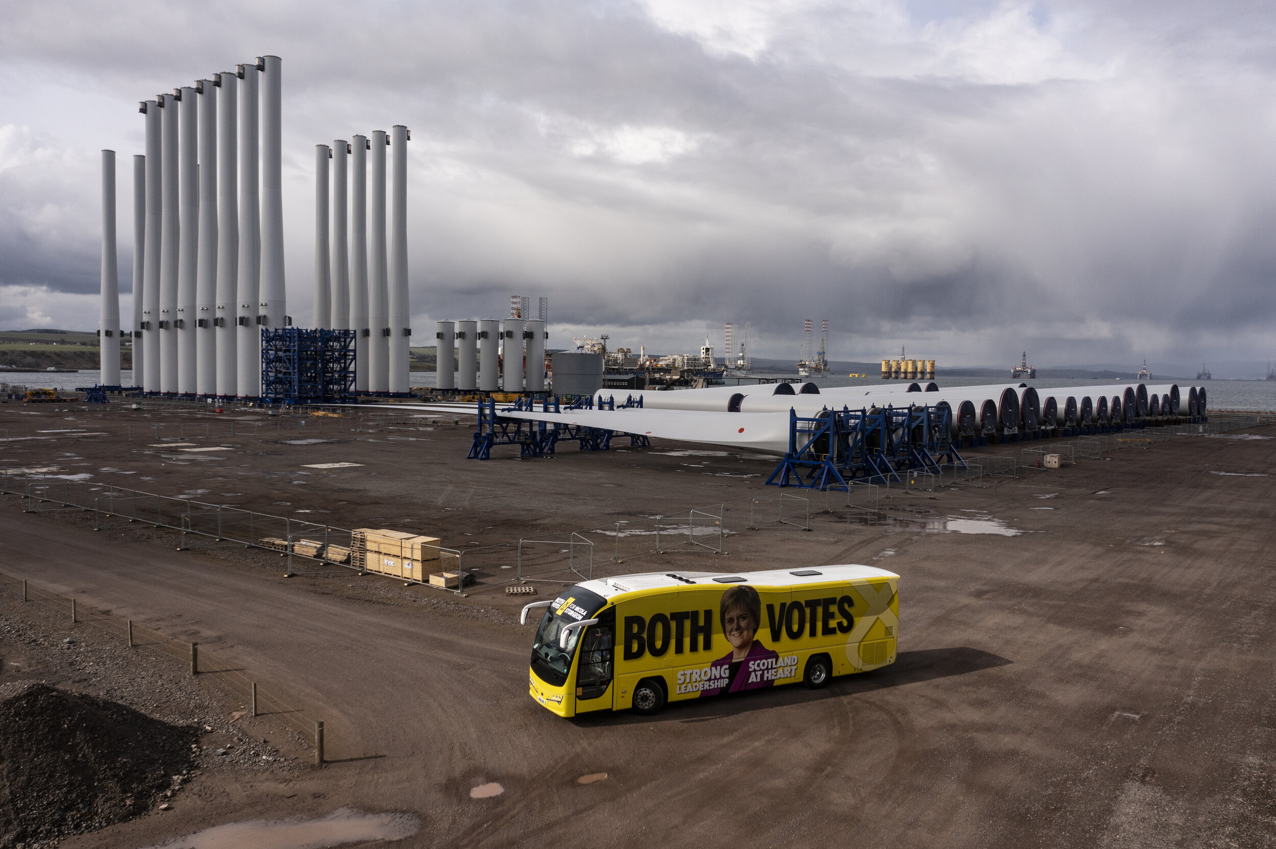 Bus Nigg Bay Port.JPG