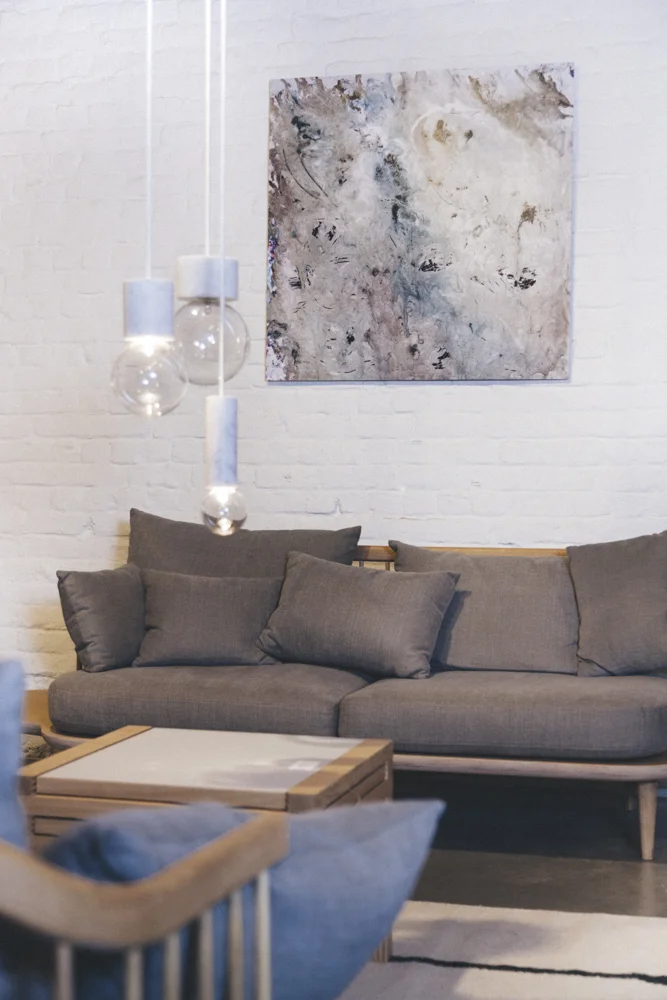 Mira is available at Quatuor Brussels - Quatuor.be