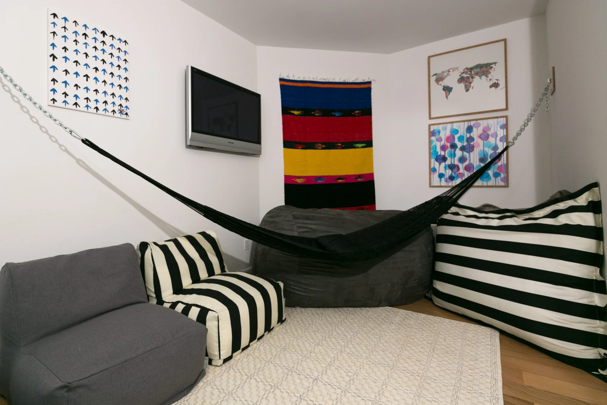 Grungy Gentleman Home Feature 27.jpg