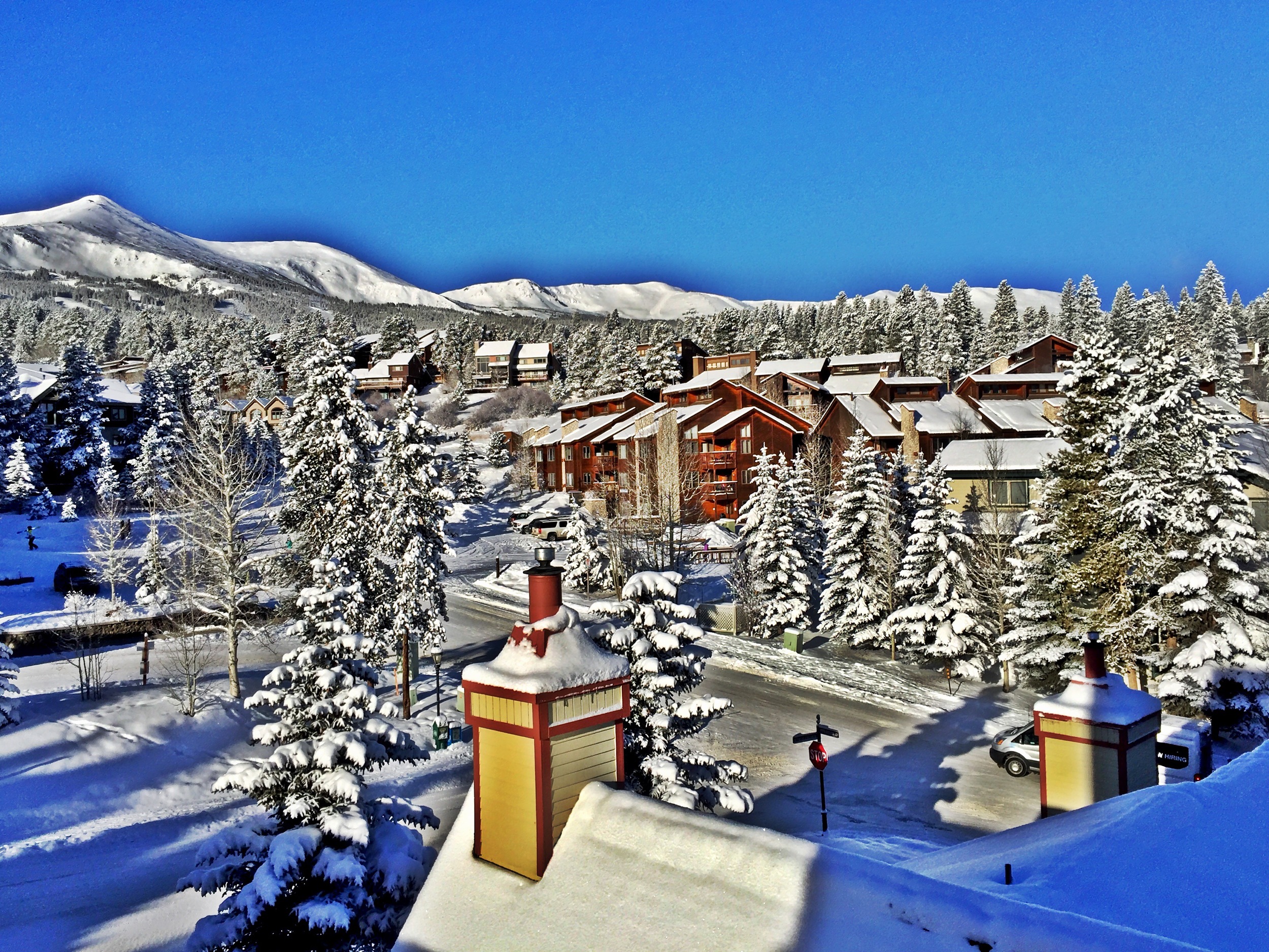 Grungy Slopes, Breckenridge Colorado, The Wedgewood Lodge 1.jpg