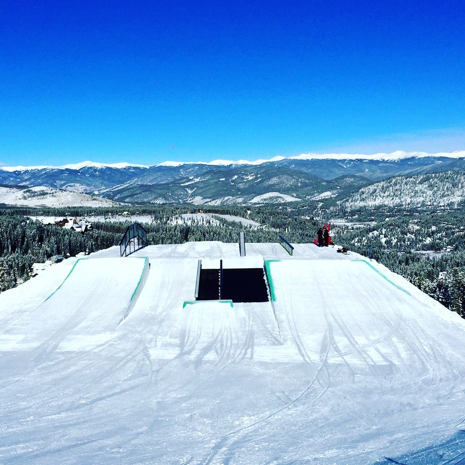 Grungy Slopes, Breckenridge Colorado, The Wedgewood Lodge 31.jpg