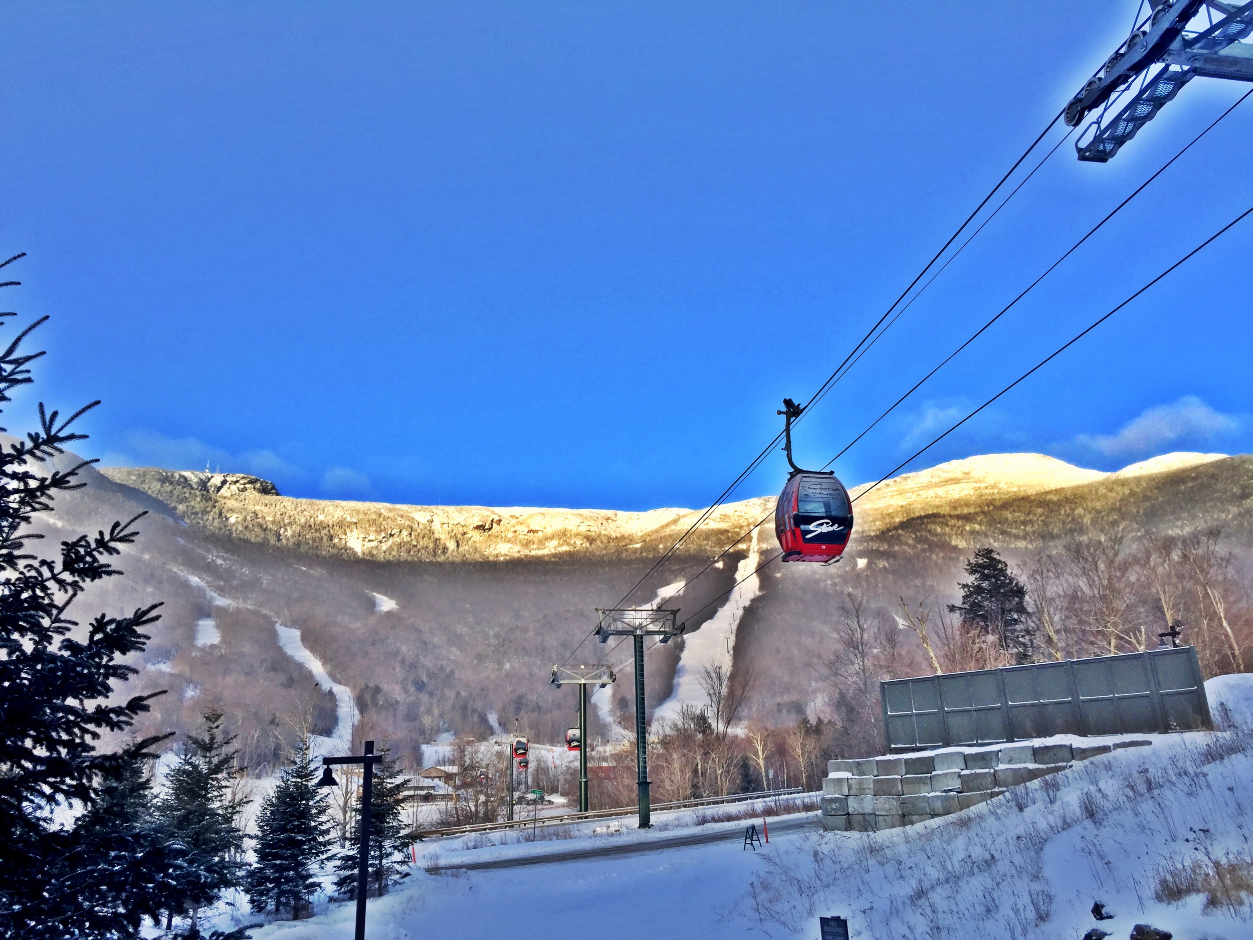 Grungy Slopes, Stowe Vermont, Stowe Mountain Lodge 8.jpg