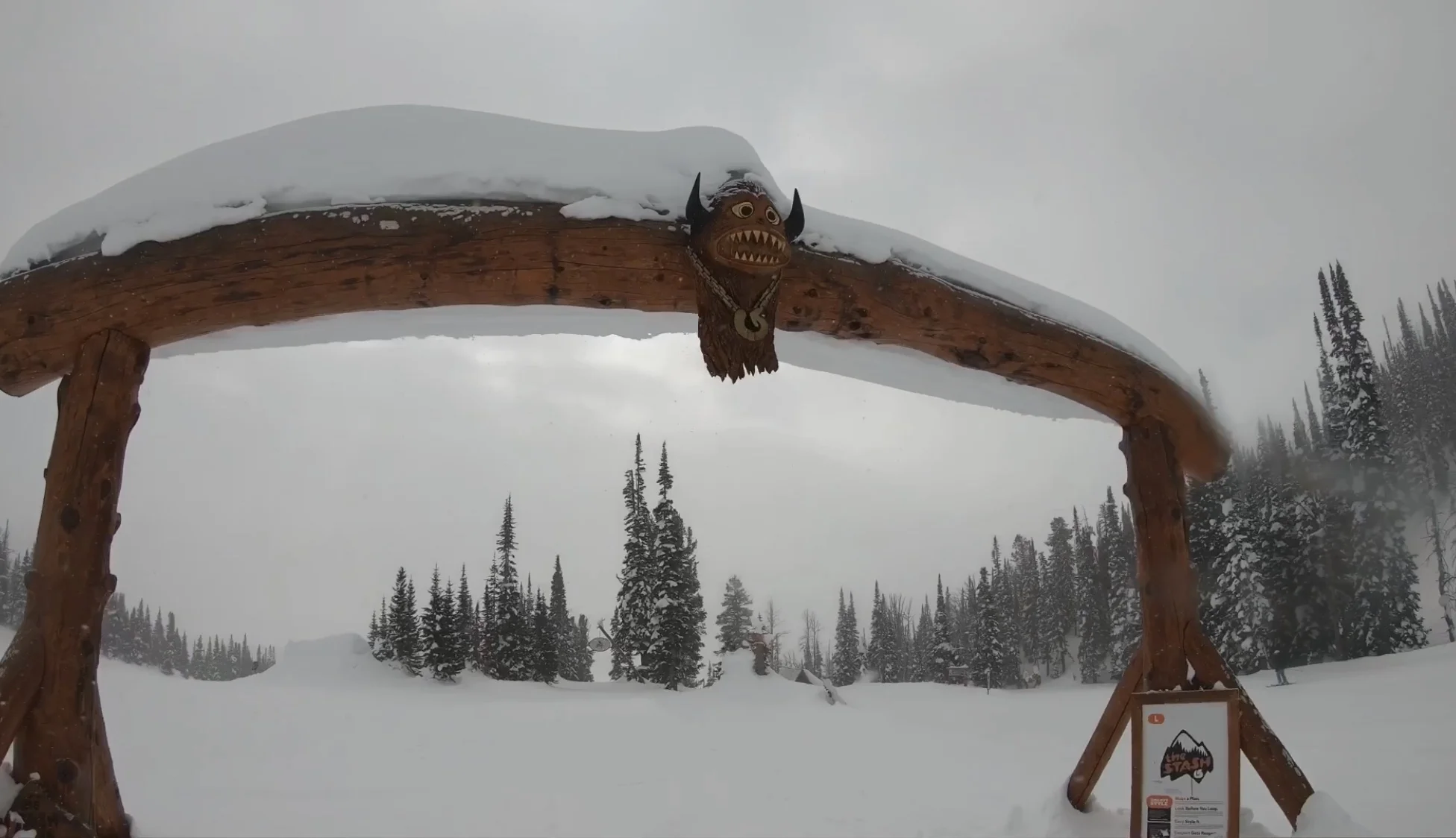 Grungy Slopes Glamping Hub 16.jpg