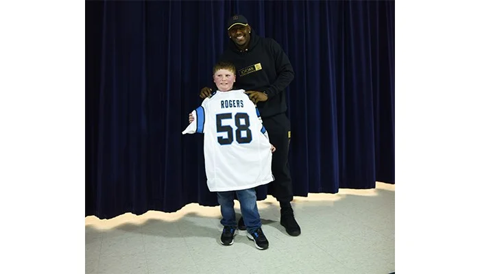 Thomas Davis makes 7-year-old boy's dream come true