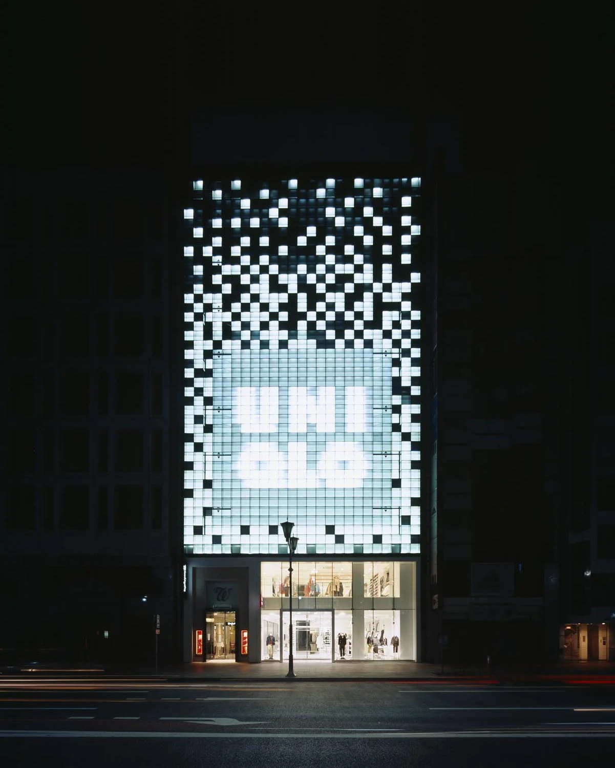 UNIQLO_Ginza051.jpg