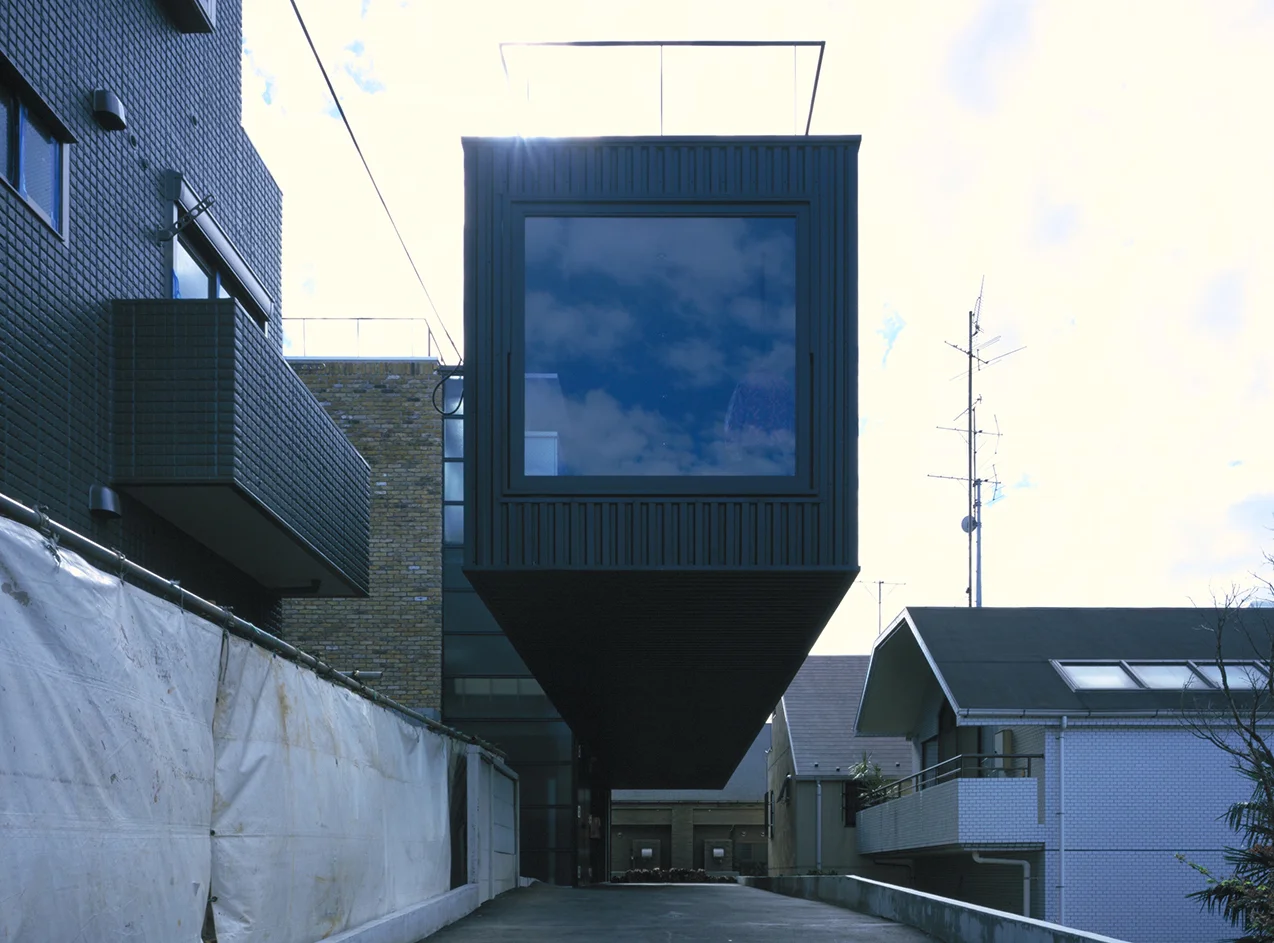   Location -  Harajuku, Shibuya-ku, Tokyo   Principal Use   -  Fashion Showroom   Completion Date   -  2001 