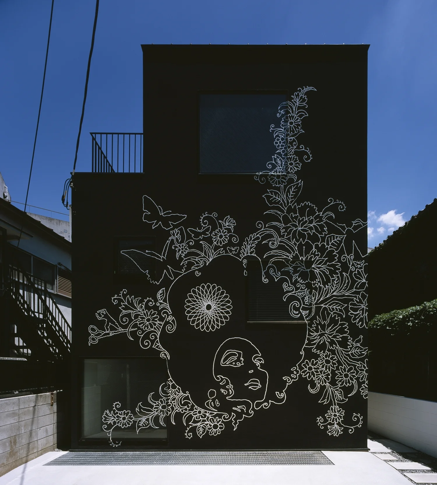   Location -&nbsp; Jingumae, Shibuya-ku, Tokyo   Principal Use -&nbsp; Beauty Salon and Apartment   Total Floor Area -&nbsp; 99.28 sqm 