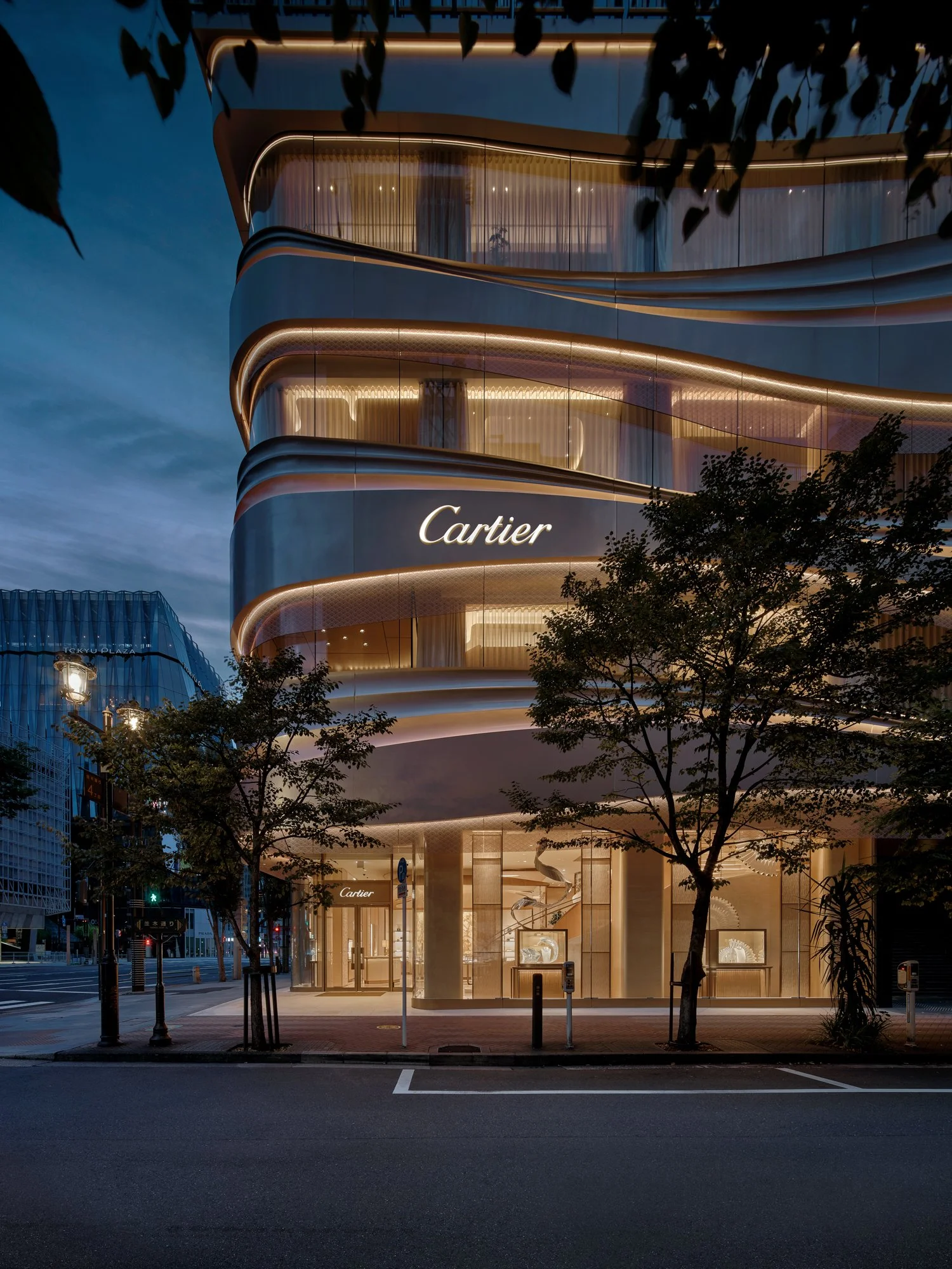 Cartier_Ginza04_Facade_Namiki Street_Night.1.jpg