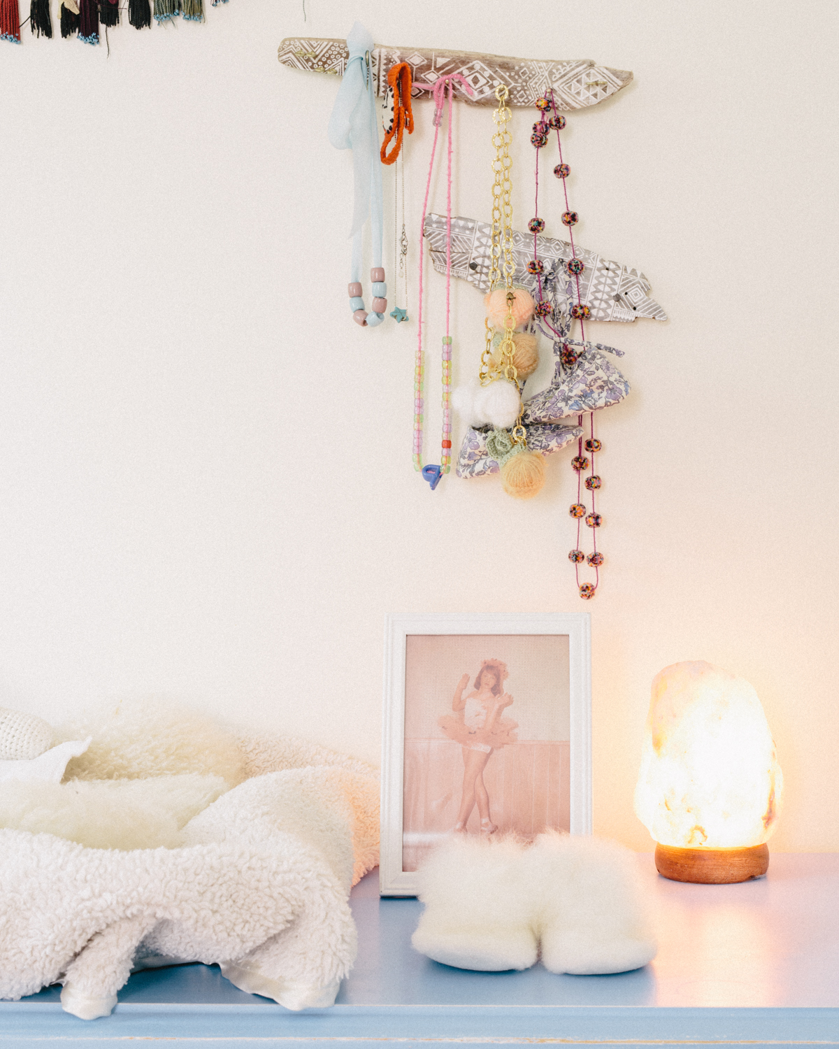 Dresser details