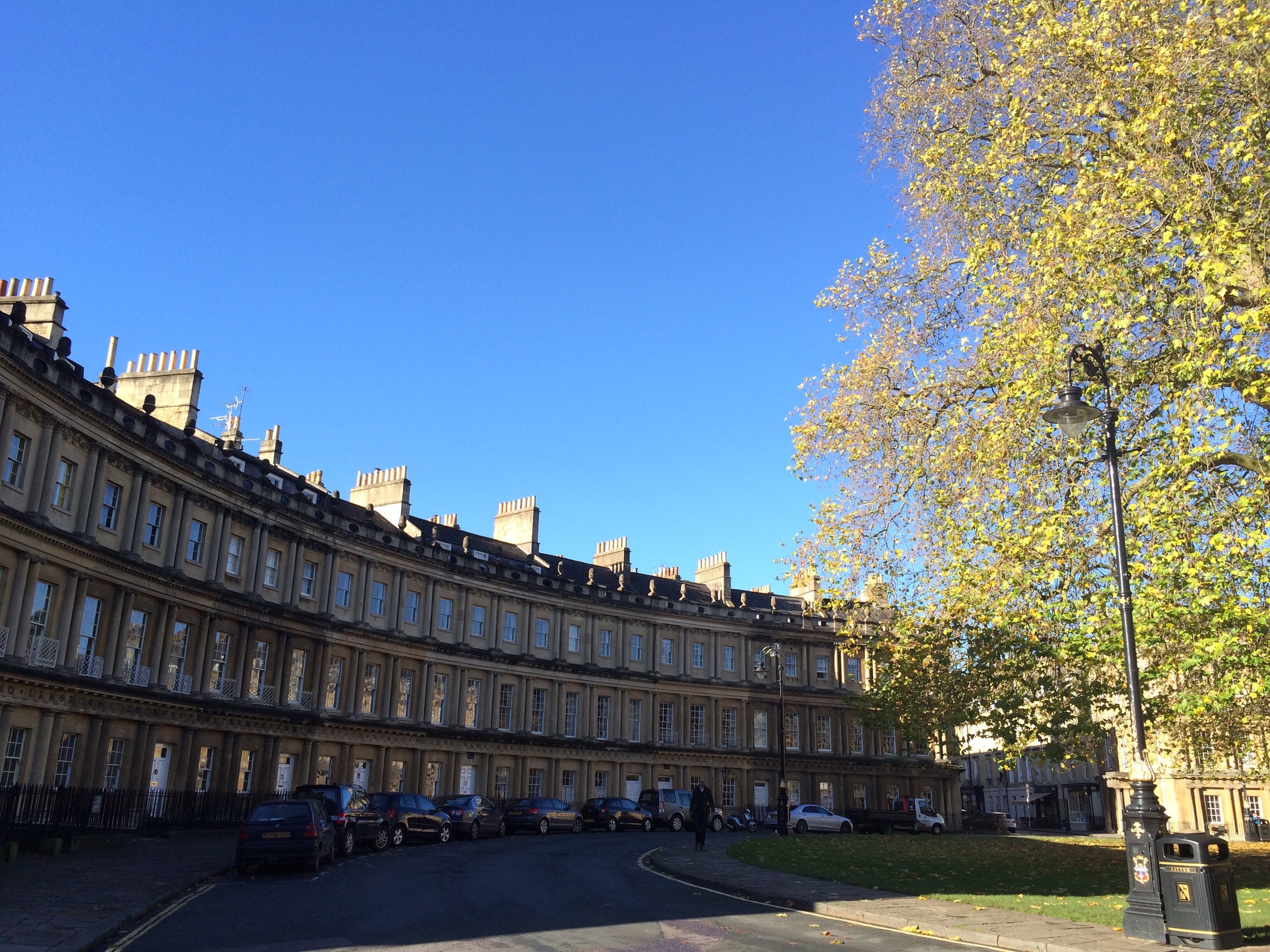  Bath is known for its Georgian architecture and natural hot springs.&nbsp;A proper tree-lined street with too many windows to count.&nbsp; 