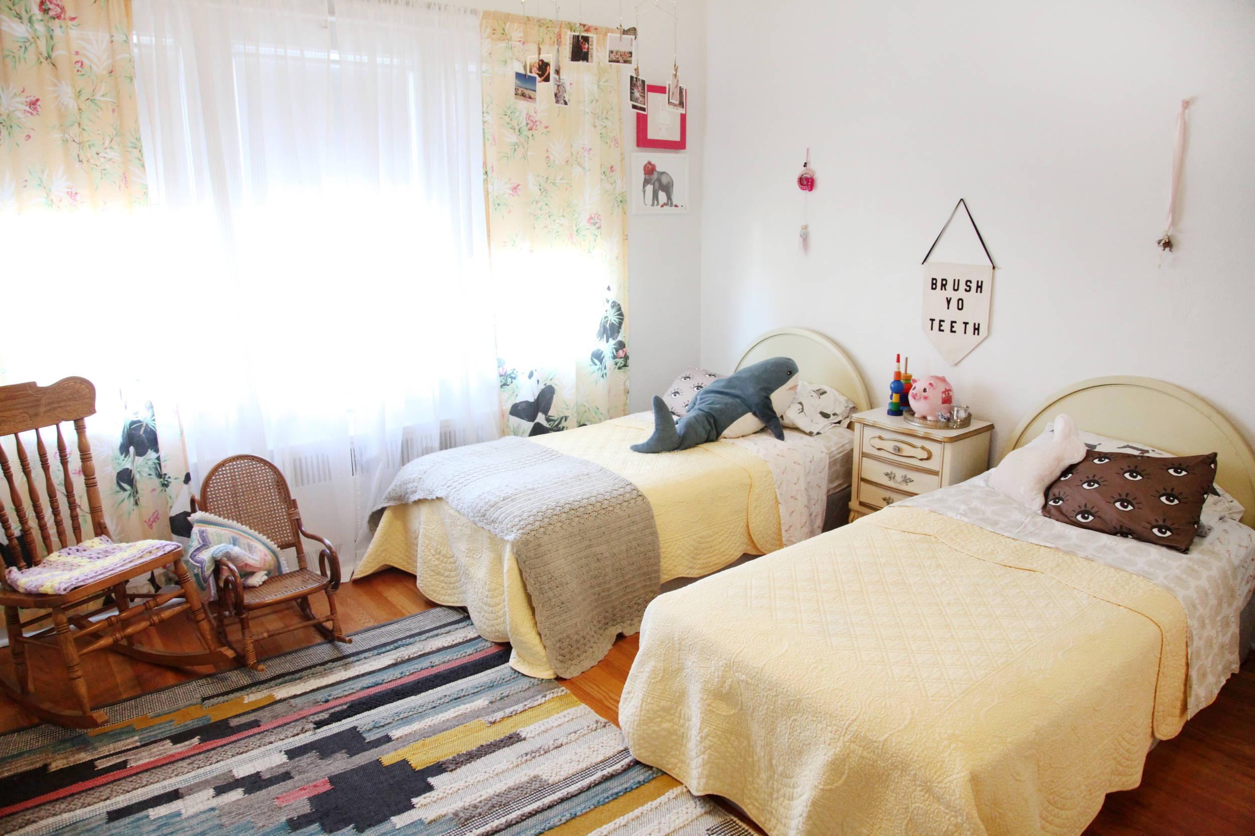  There is something so satisfying about a bit of 1950s nostalgia in a traditional twin bed set. 