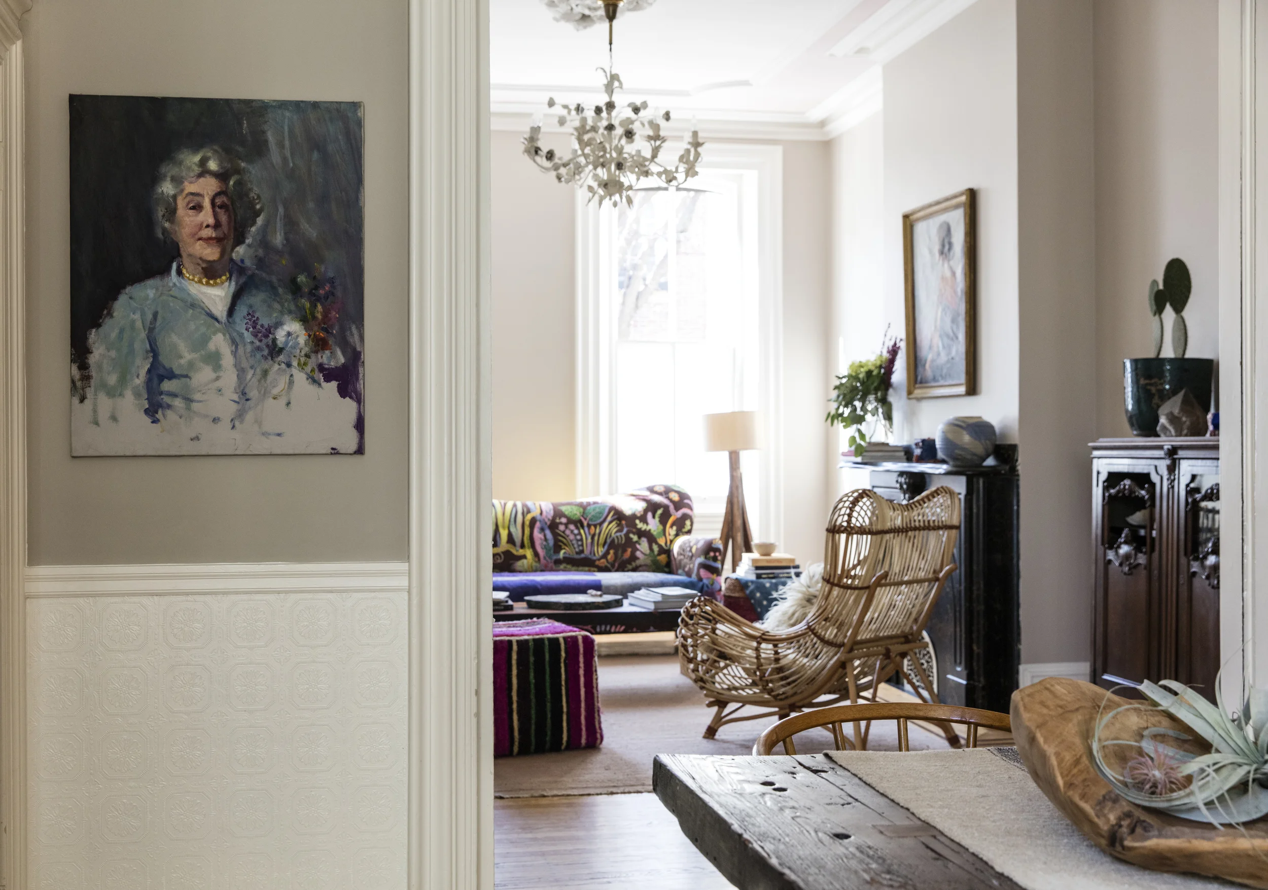  Conversational from every corner.&nbsp; 