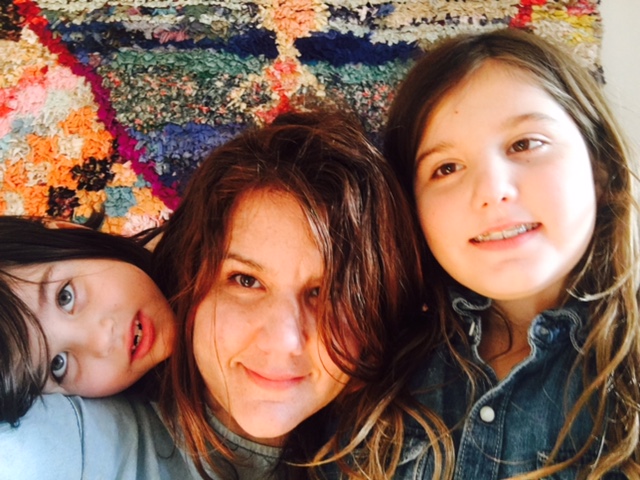  Beautiful Mama + kiddos. 