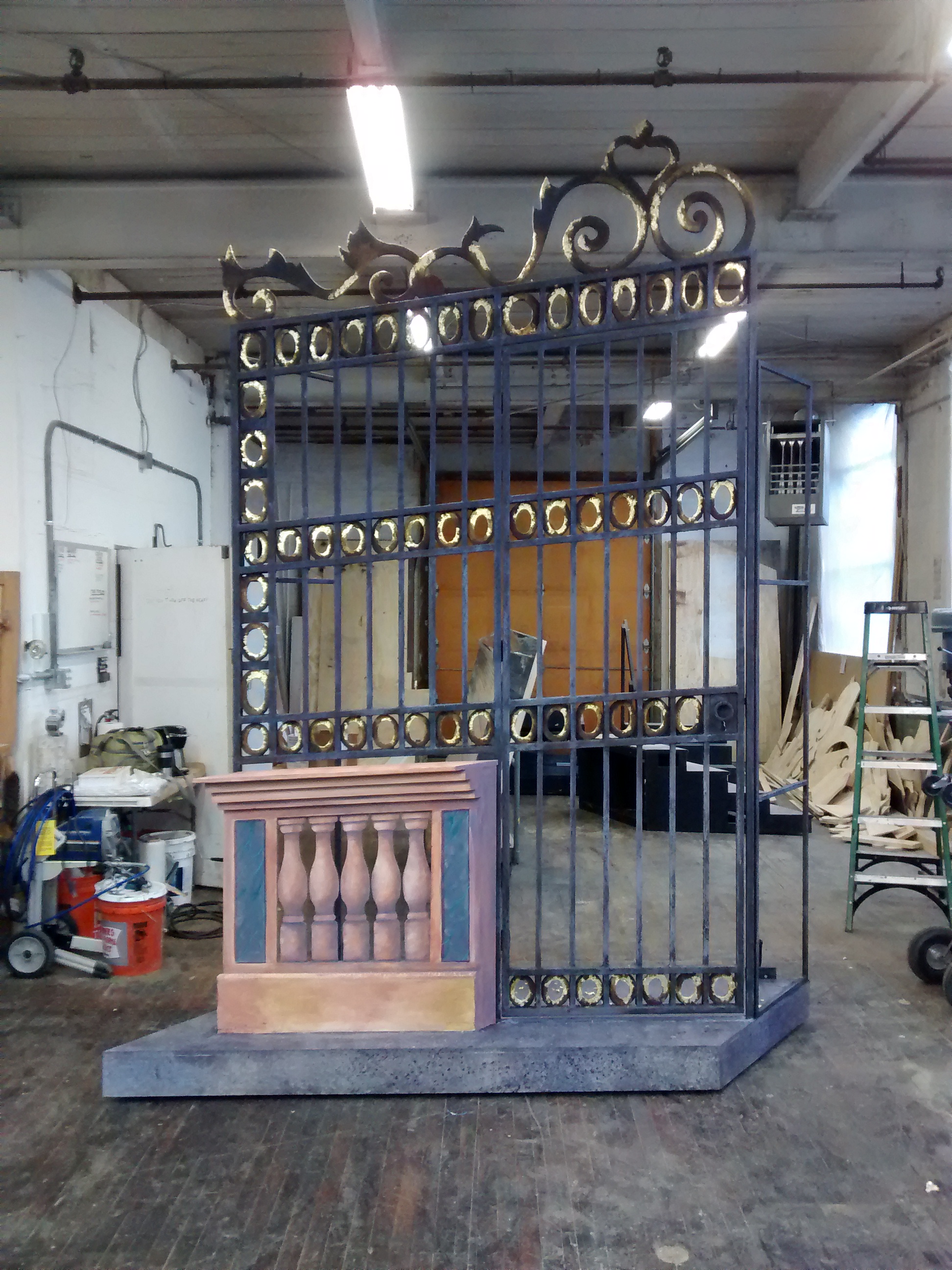 Tosca gate 3.jpg