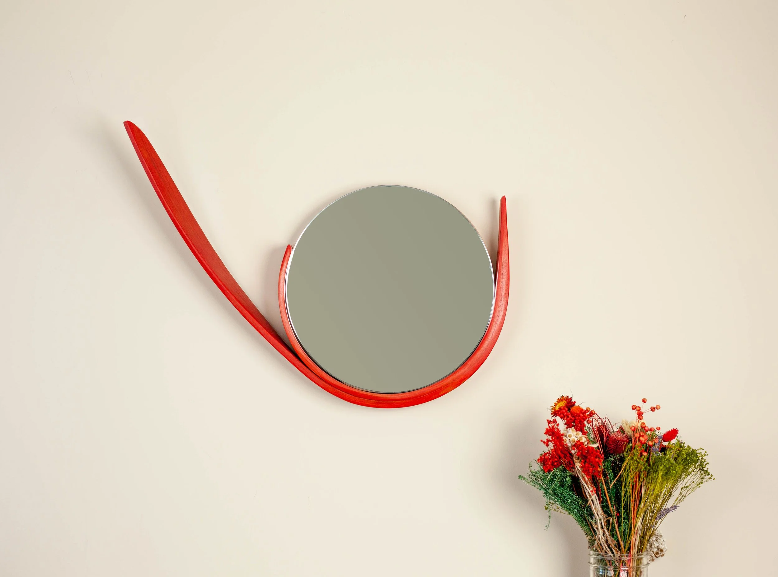 Mirror Red Twist lifestyle.jpg