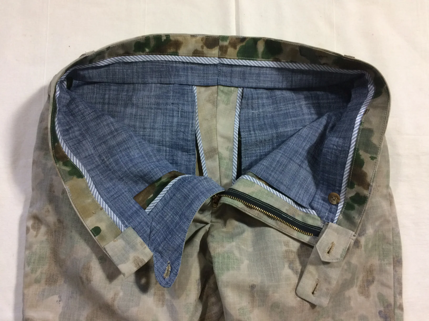 CAMO SRT INT.jpg