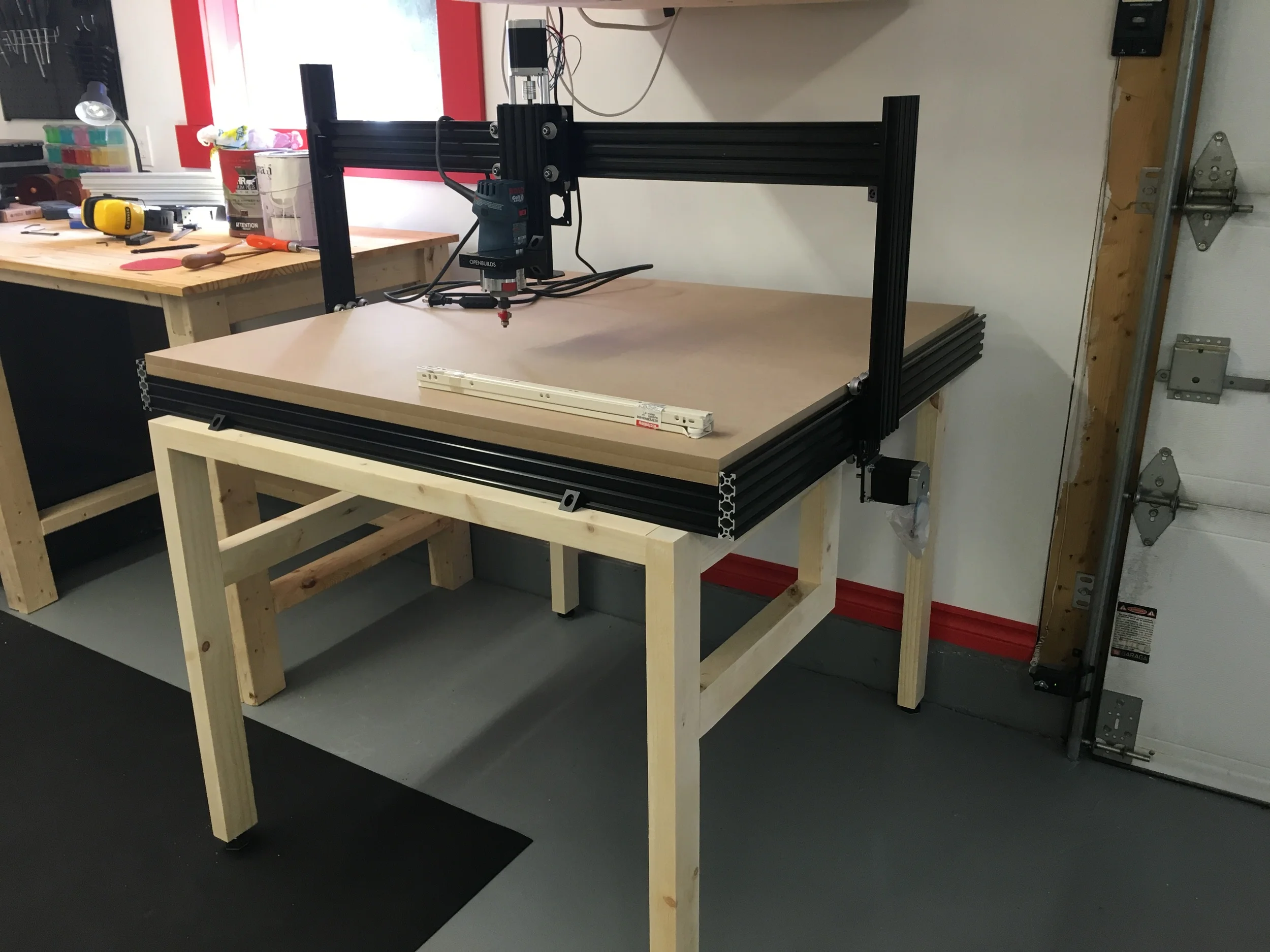 Assembled, sanded, and yes i also did cut my waste board, 2 MDF, that will be glue together, then fixed underneath. Need to fabricate my drawer now, but the week end (fun) is over. 