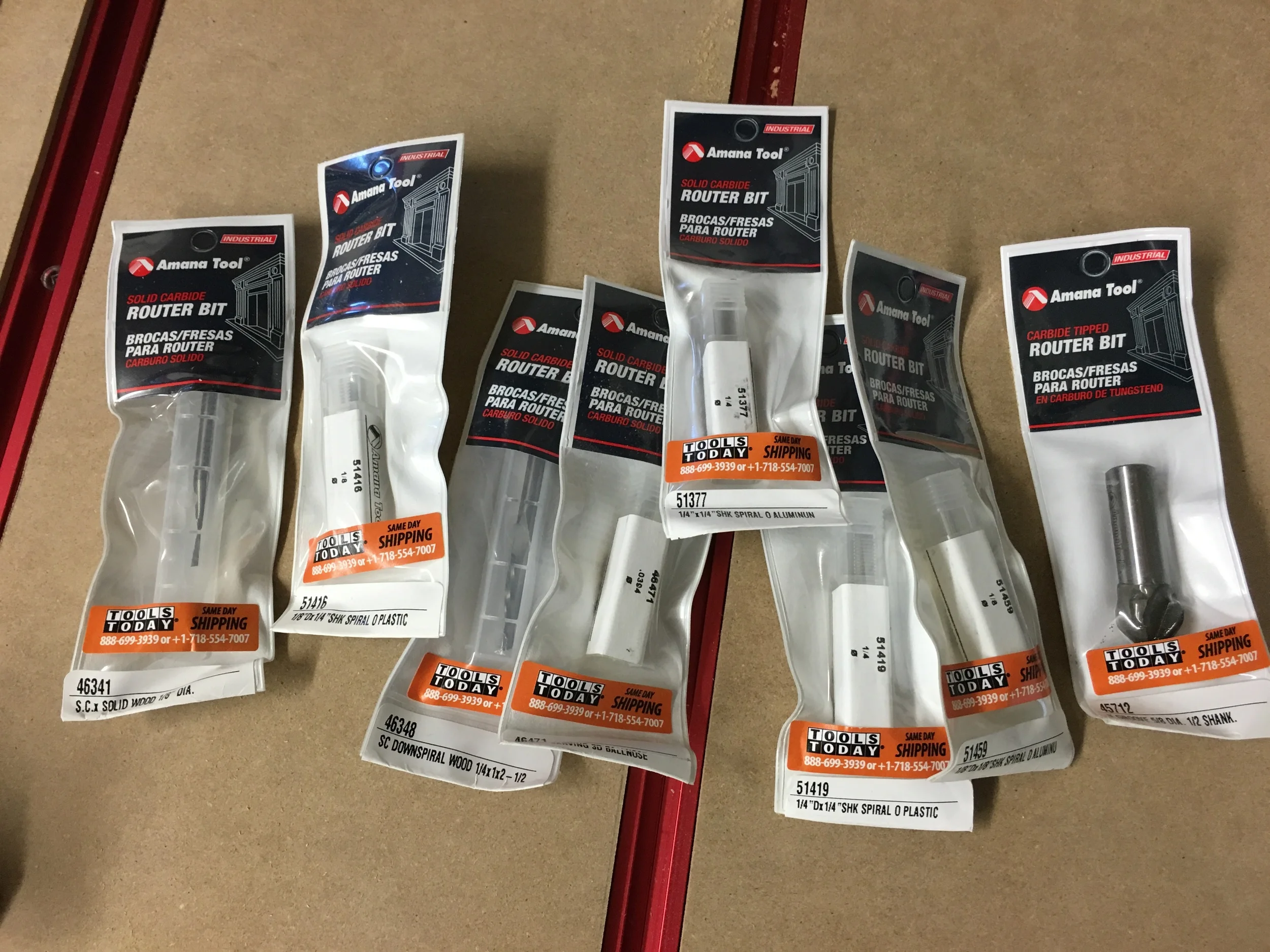 Received my bits, Plastic, Wood, Aluminium, Carve. Yeah i know my VCarve bit doesn't fit my bosch stupid me.
