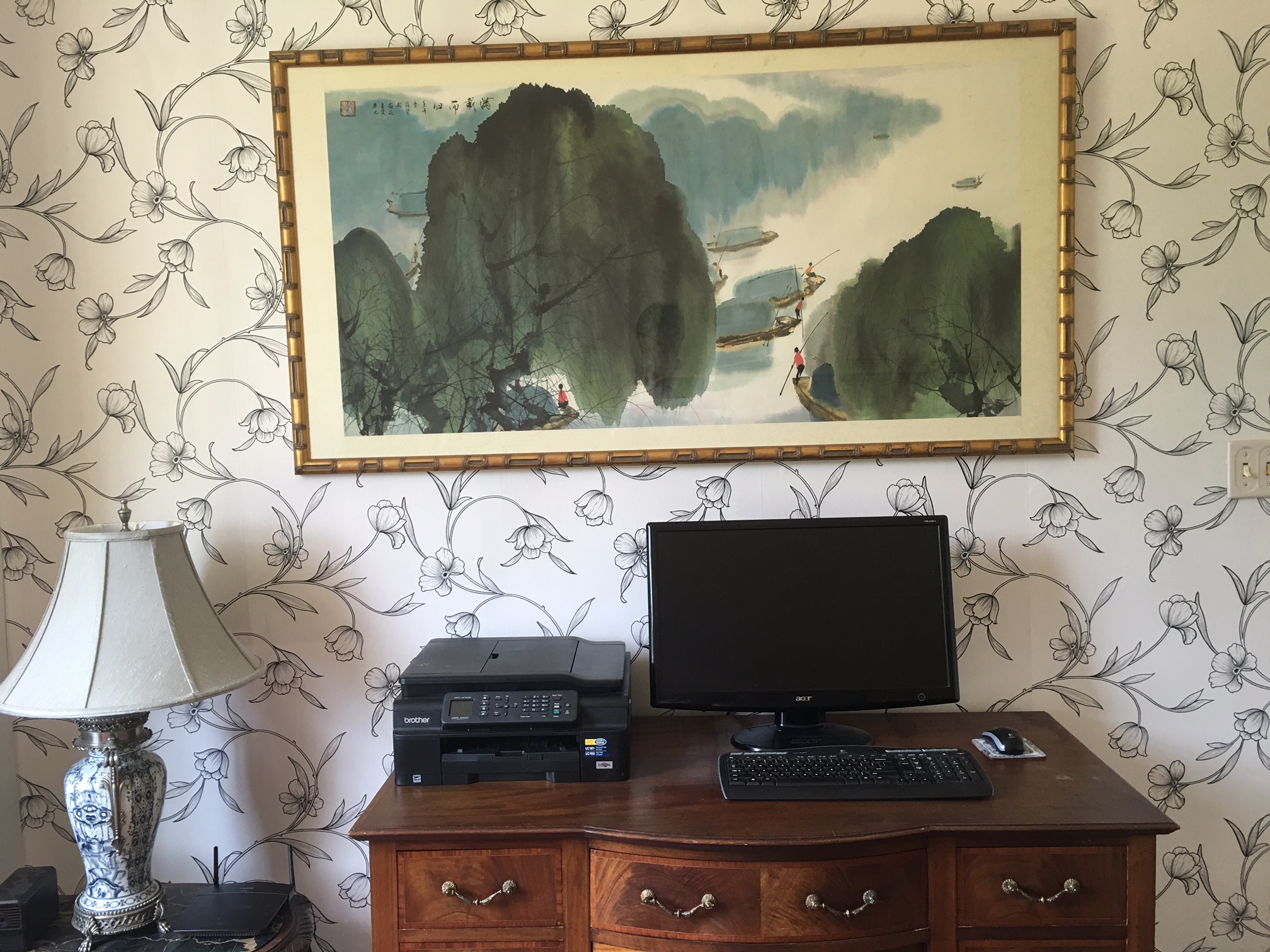 Woodlawn Inn has a beautiful new office now. It's quite lovely with the new wallpaper. We'll post a final picture when done, but this is the first wall! Yahoo!!