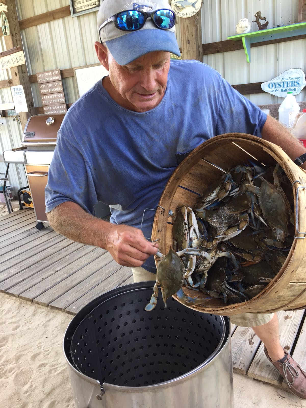 Captain Phil prepares the steam pot. Yeah, let's eat some crabs!