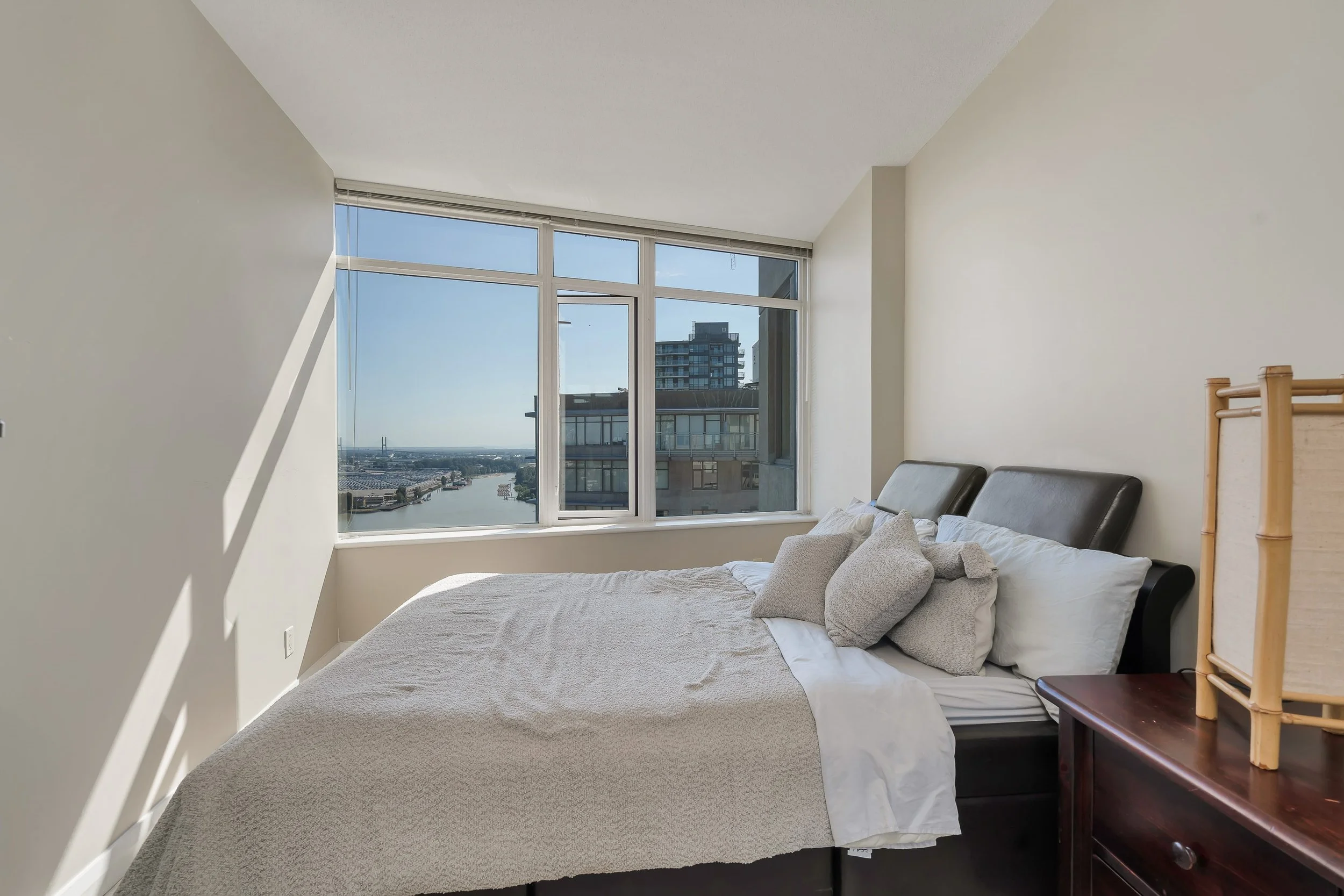 21-3601 888 Carnarvon Street New Westminster.jpg