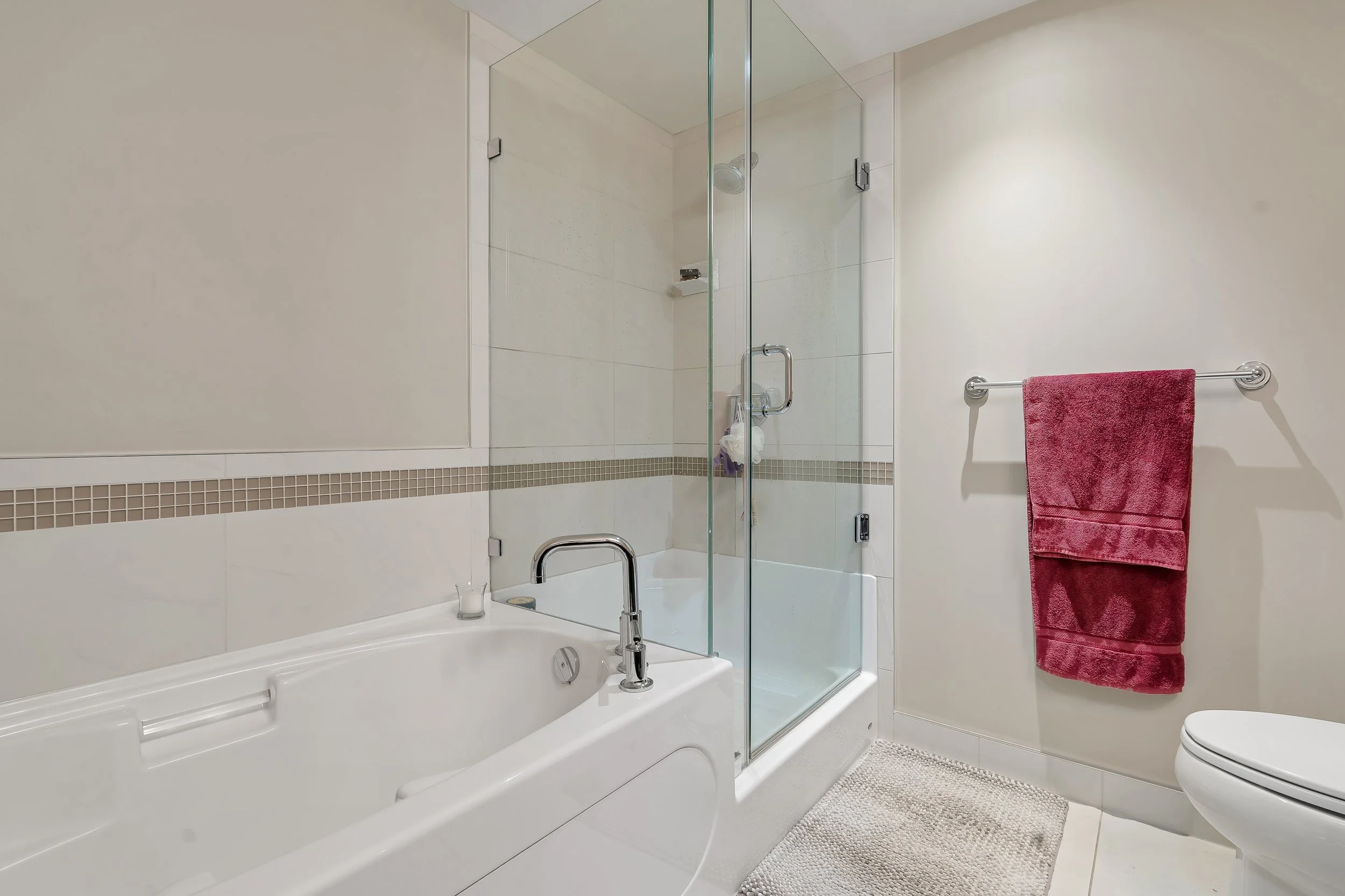 18-3601 888 Carnarvon Street New Westminster.jpg