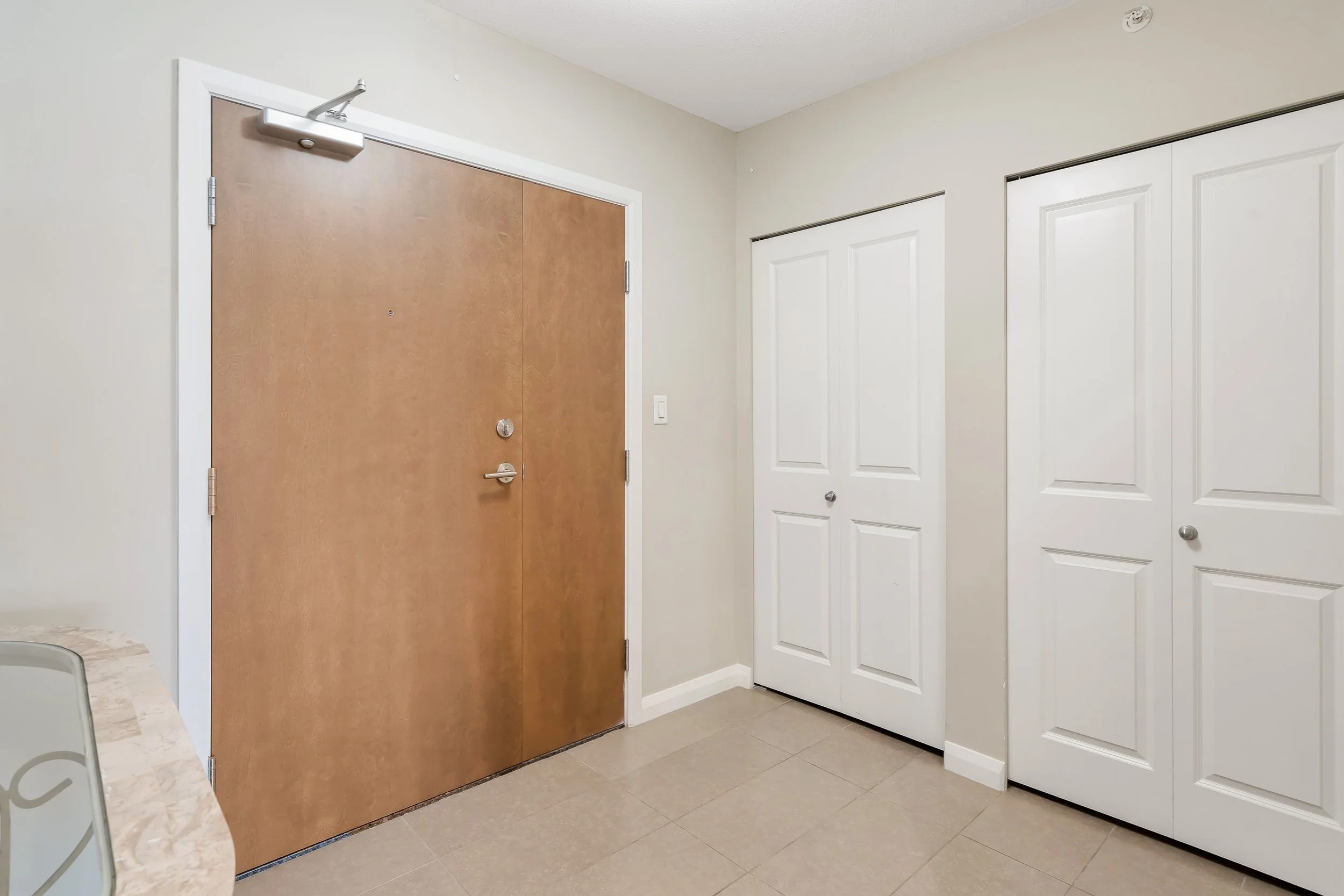 04-3601 888 Carnarvon Street New Westminster.jpg