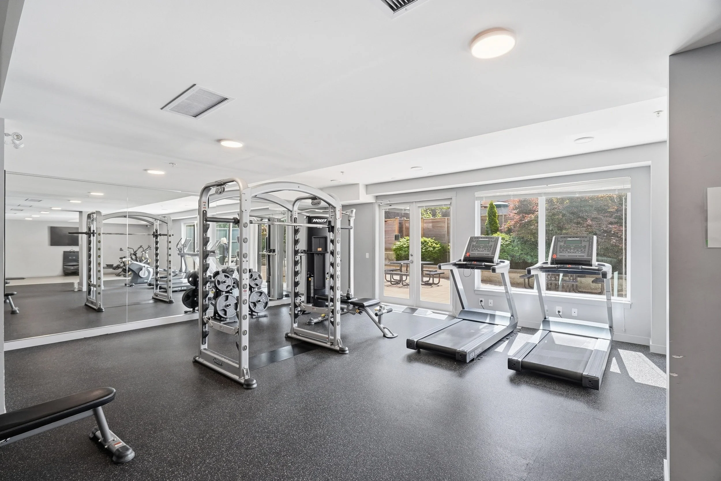 30-211 10838 Whalley Blvd.jpg
