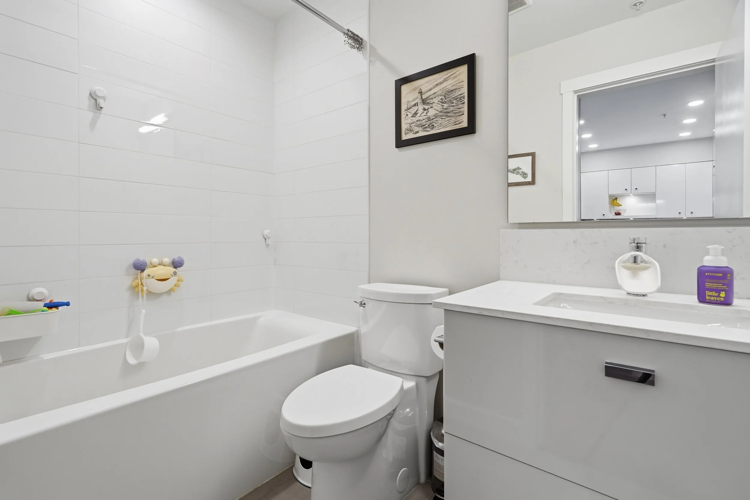 22-211 10838 Whalley Blvd.jpg