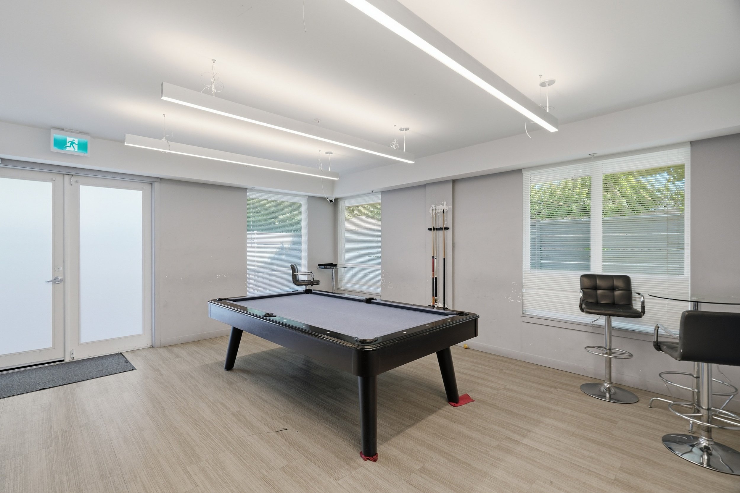 14-211 10838 Whalley Blvd.jpg