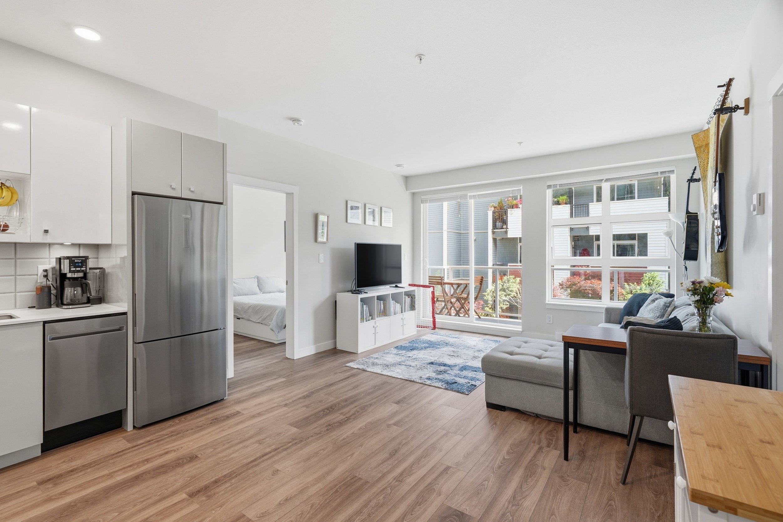 03-211 10838 Whalley Blvd.jpg