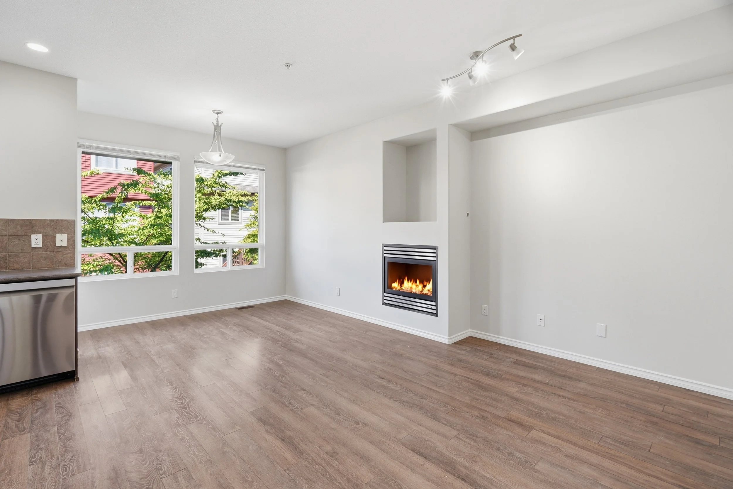 08-8 2281 Argue Street.jpg