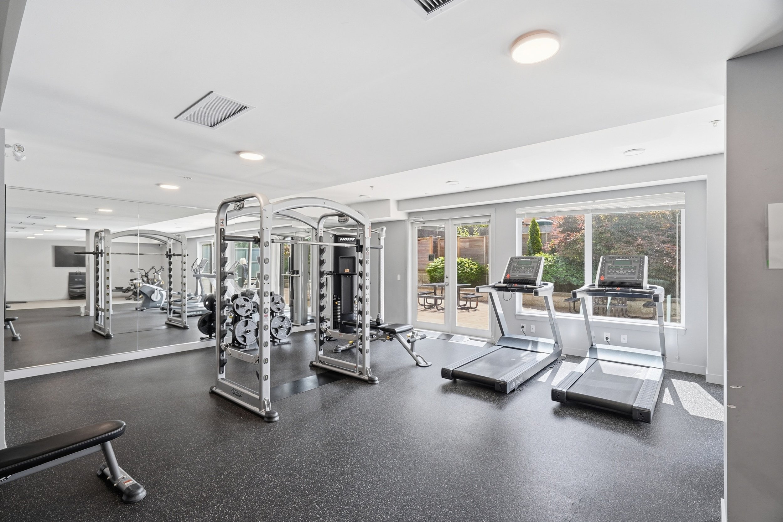 30-211 10838 Whalley Blvd.jpg