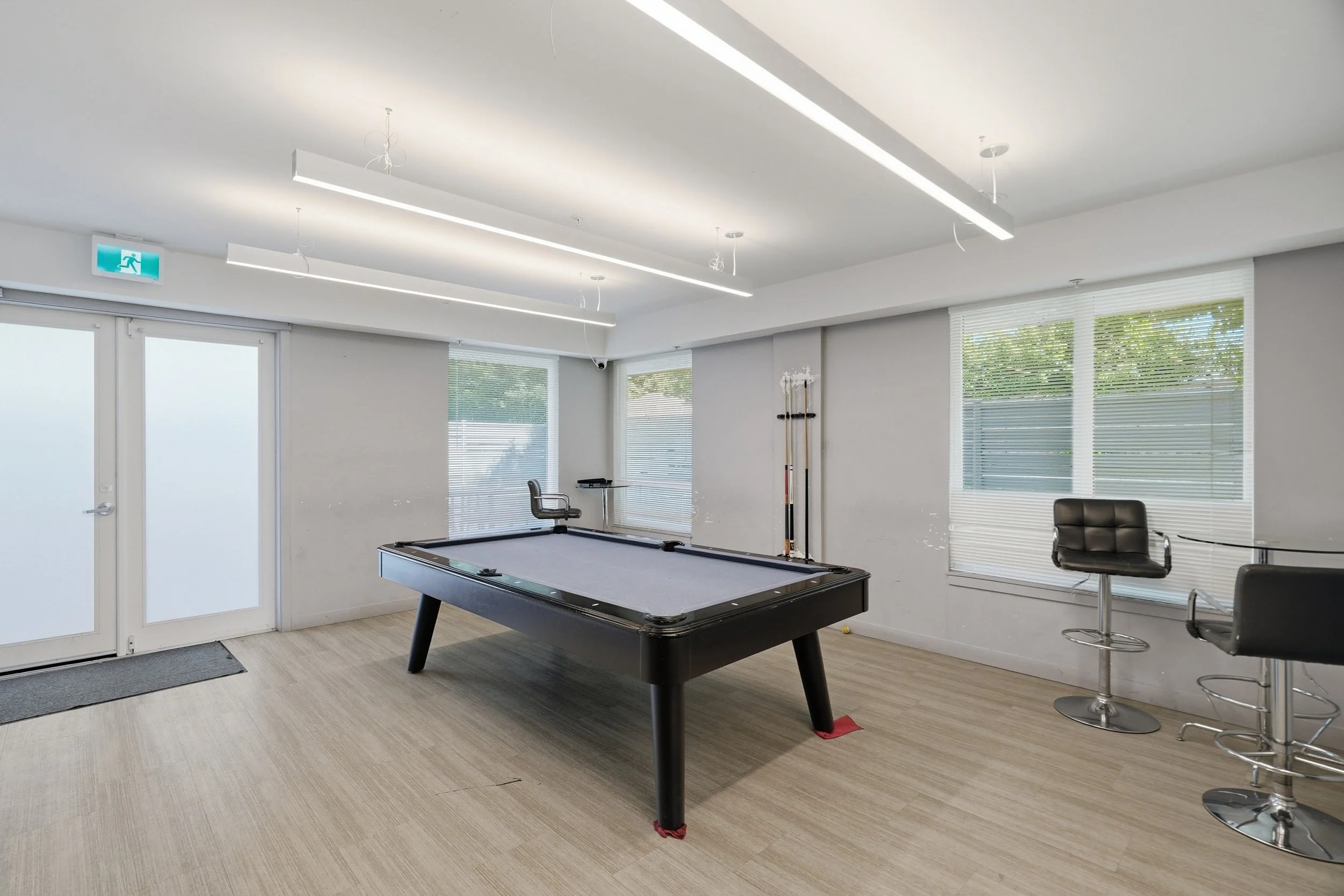 14-211 10838 Whalley Blvd.jpg