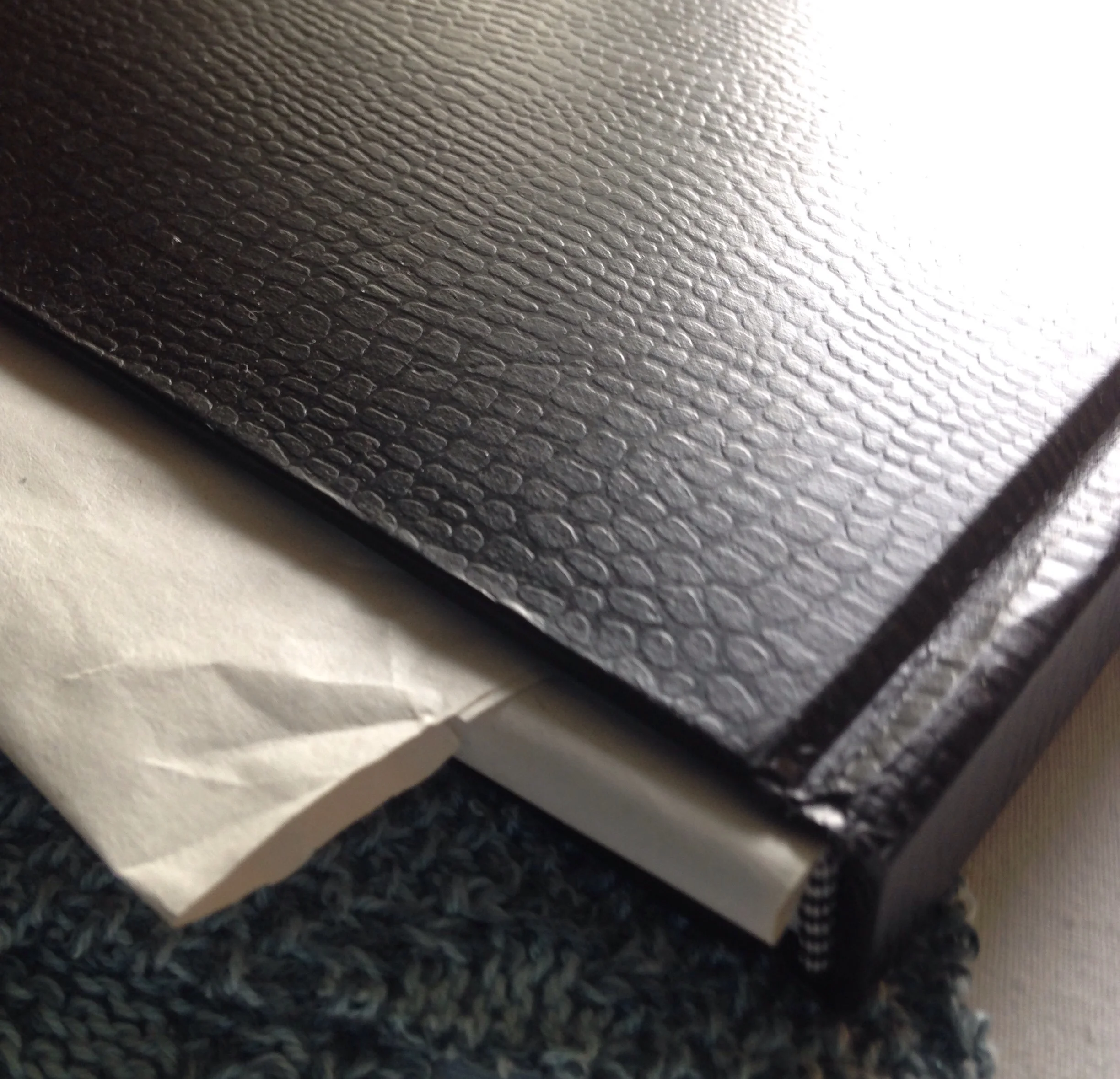 Just look at the texture on that cover!!!!