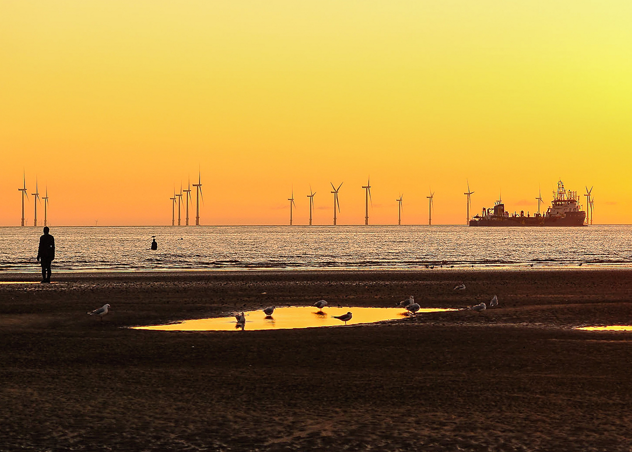 The Burbo Bank Offshore Wind Farm in the UK was developed in the mid-2000s. Beverley Goodwin/Flick (CC BY-SA 2.0)
