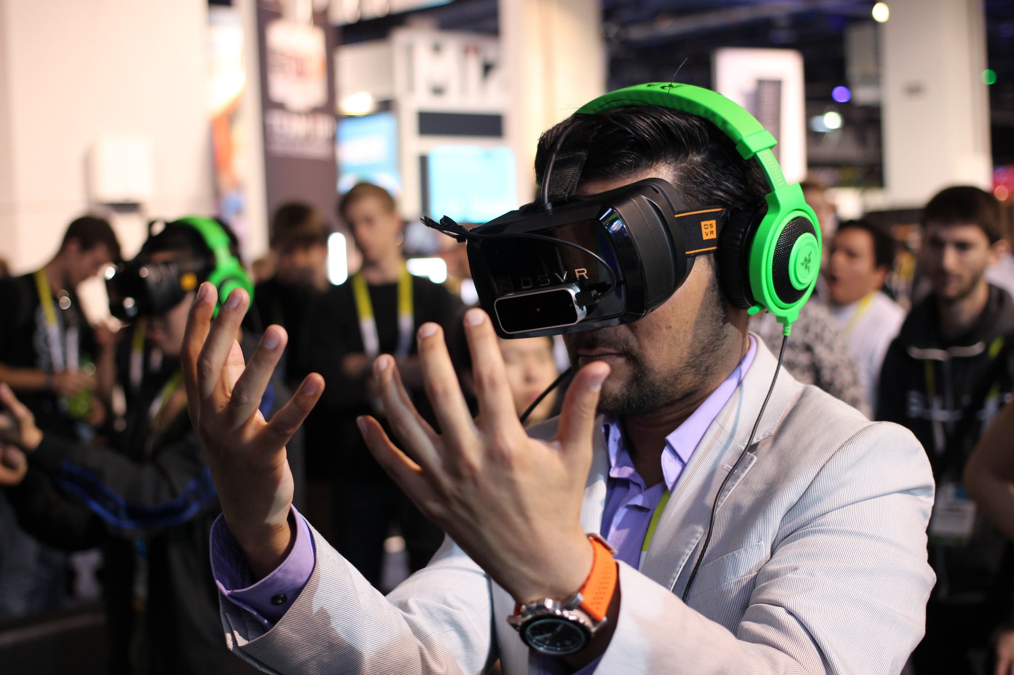 Virtual reality technology has yet to reach everyone, but that may change in the decade to come. Maurizio Pesce/Flickr (CC BY 2.0)